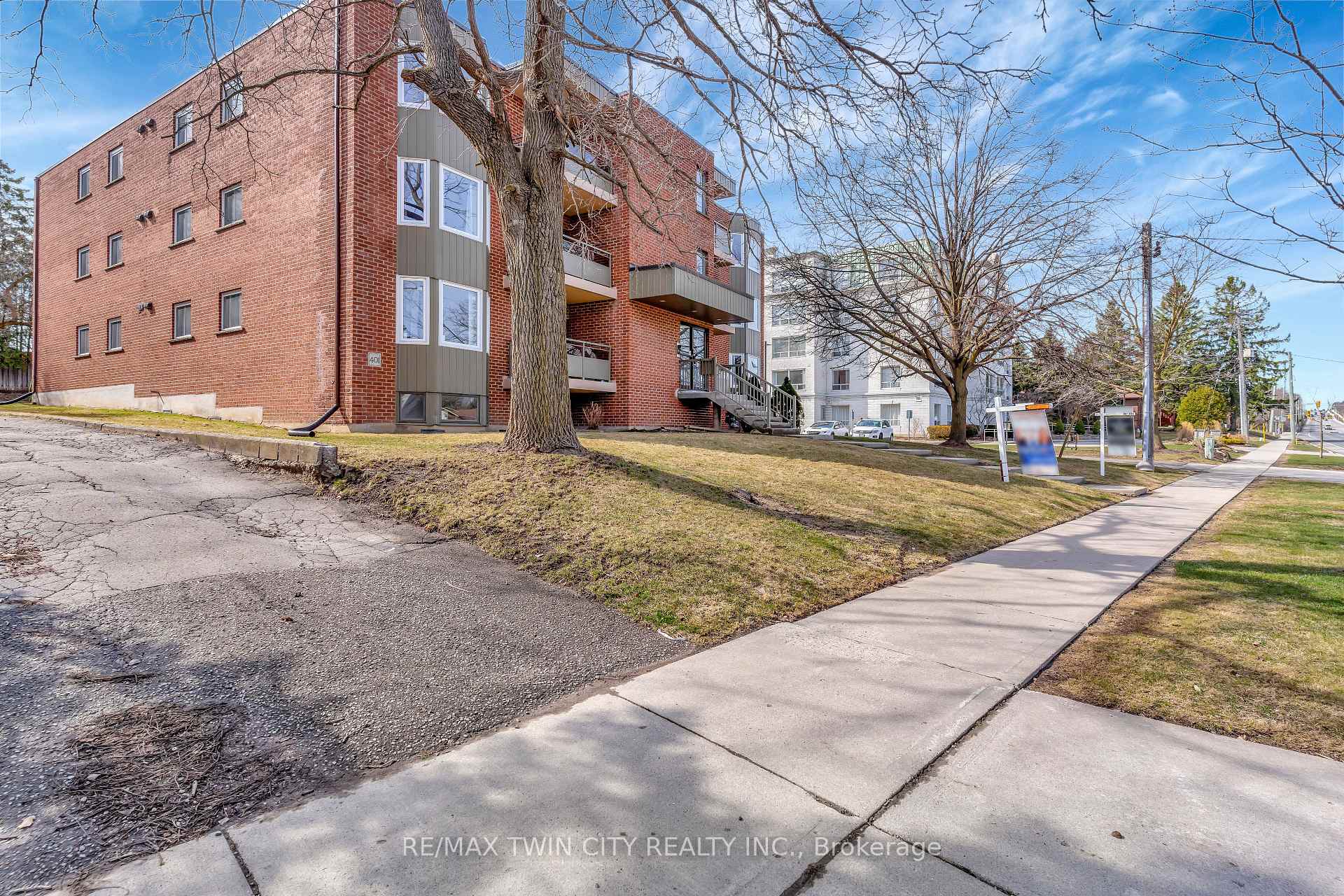Front of Unit 203, 401 Erb Street