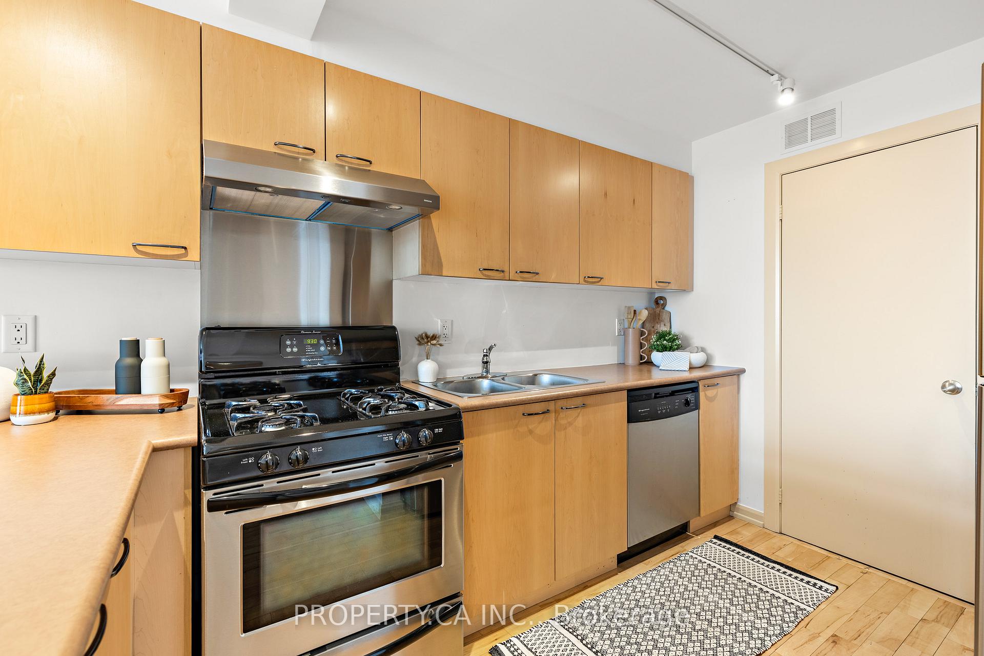 Photo 8 of Unit 209, 660 Pape Avenue, Toronto, North Riverdale — HOMEH
