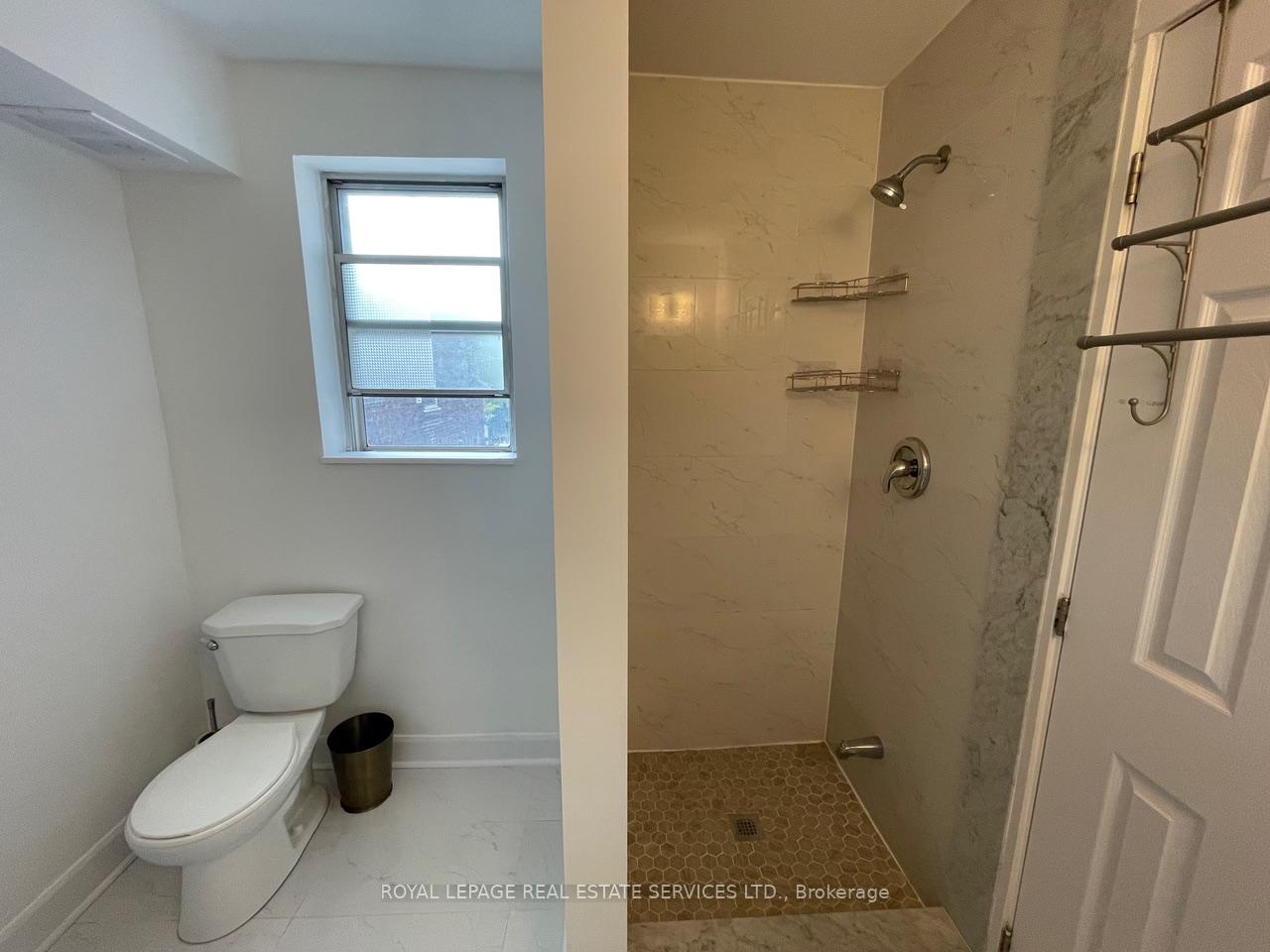 Photo 8 of Unit D, 136 Avenue Road, Toronto, The Annex — HOMEH