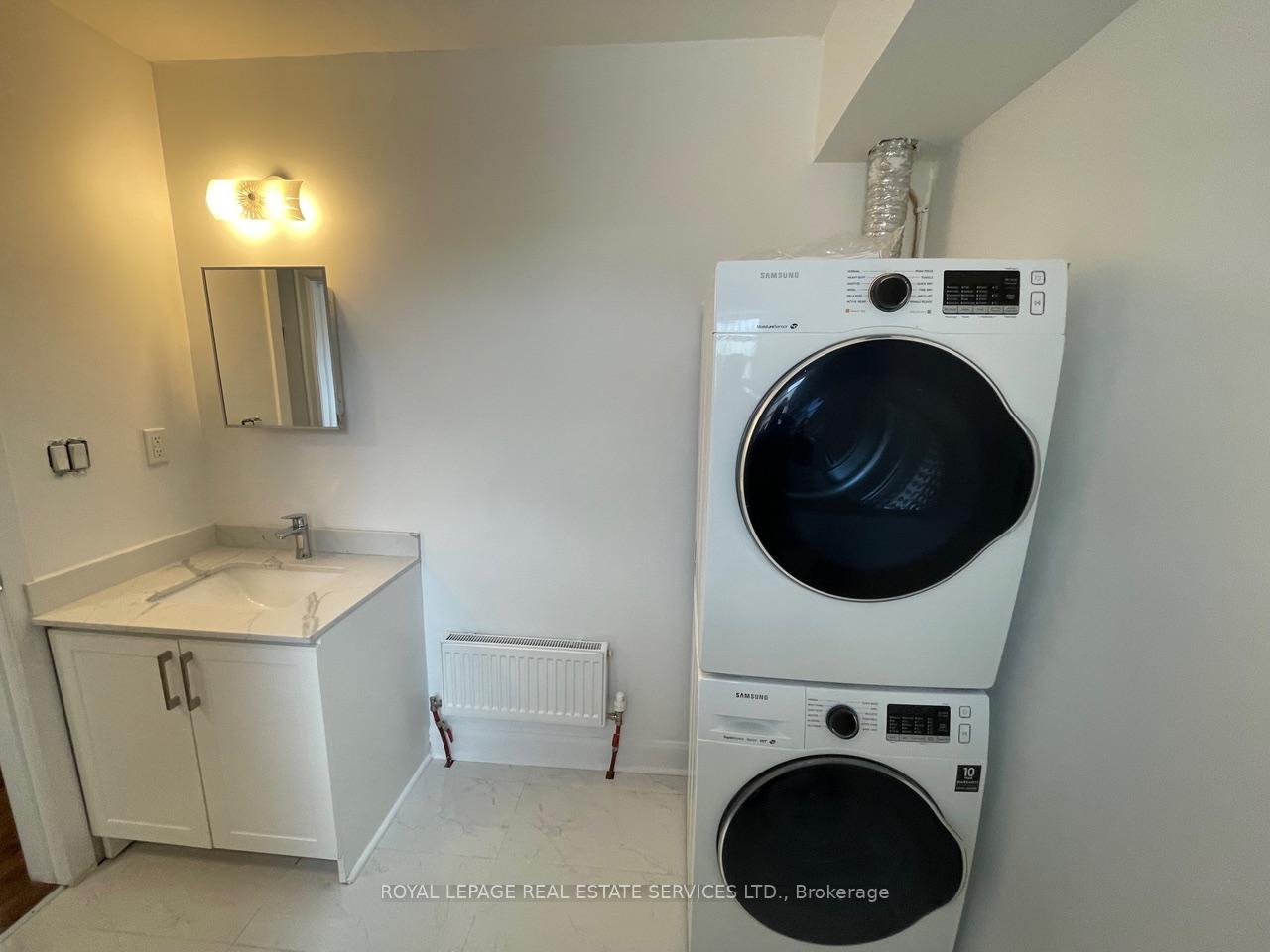 Photo 10 of Unit D, 136 Avenue Road, Toronto, The Annex — HOMEH