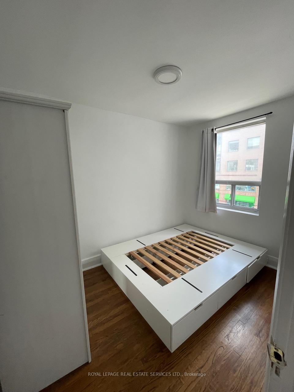 Photo 2 of Unit D, 136 Avenue Road, Toronto, The Annex — HOMEH