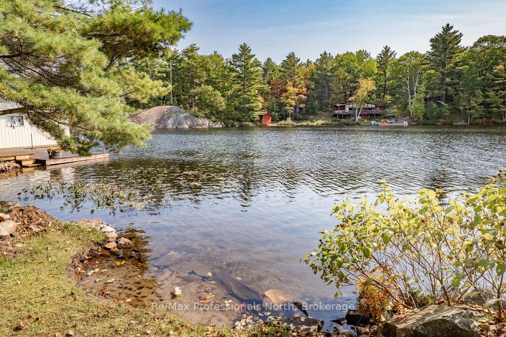 Photo 5 of 1006 Booth Lane, Gravenhurst, Muskoka (S) — HOMEH