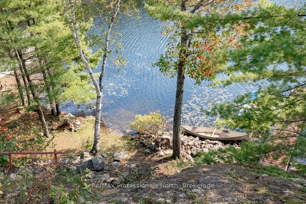 Photo 7 of 1006 Booth Lane, Gravenhurst, Muskoka (S) — HOMEH