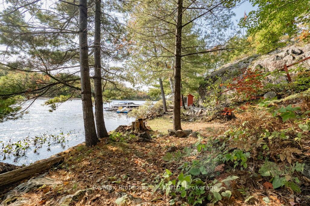 Photo 8 of 1006 Booth Lane, Gravenhurst, Muskoka (S) — HOMEH