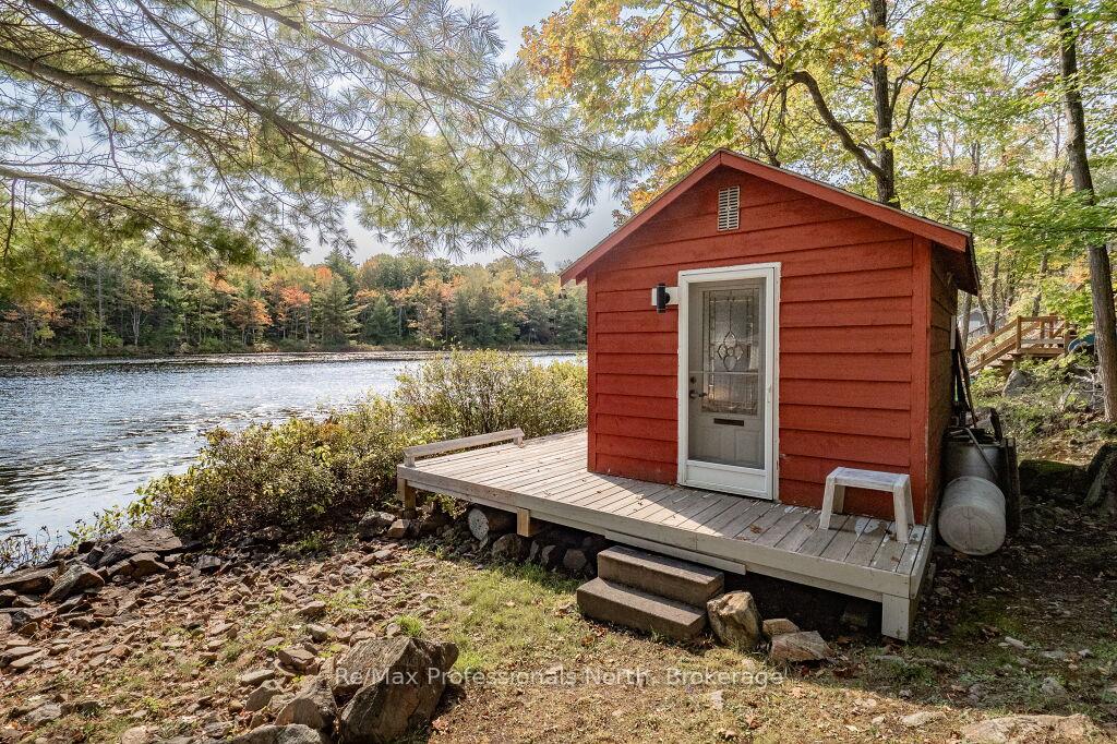 Photo 10 of 1006 Booth Lane, Gravenhurst, Muskoka (S) — HOMEH