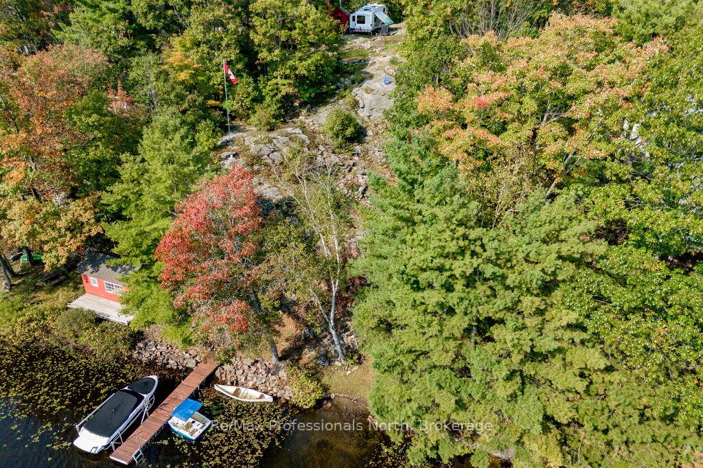 Photo 11 of 1006 Booth Lane, Gravenhurst, Muskoka (S) — HOMEH