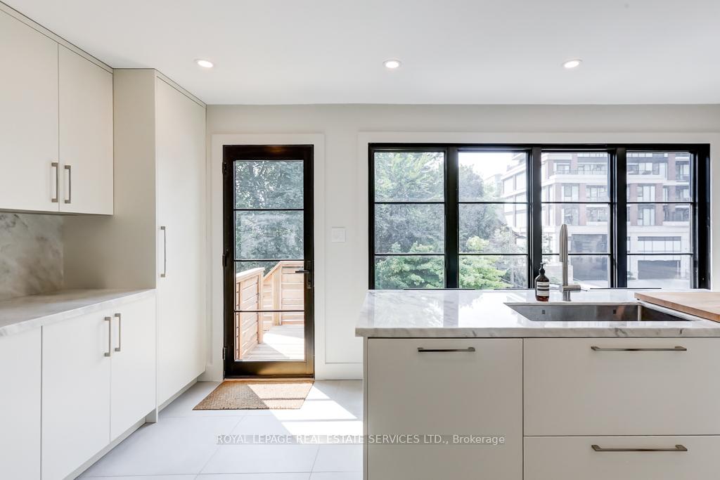 Photo 6 of Unit 2nd Floor, 5 Belsize Drive, Toronto, Mount Pleasant West — HOMEH