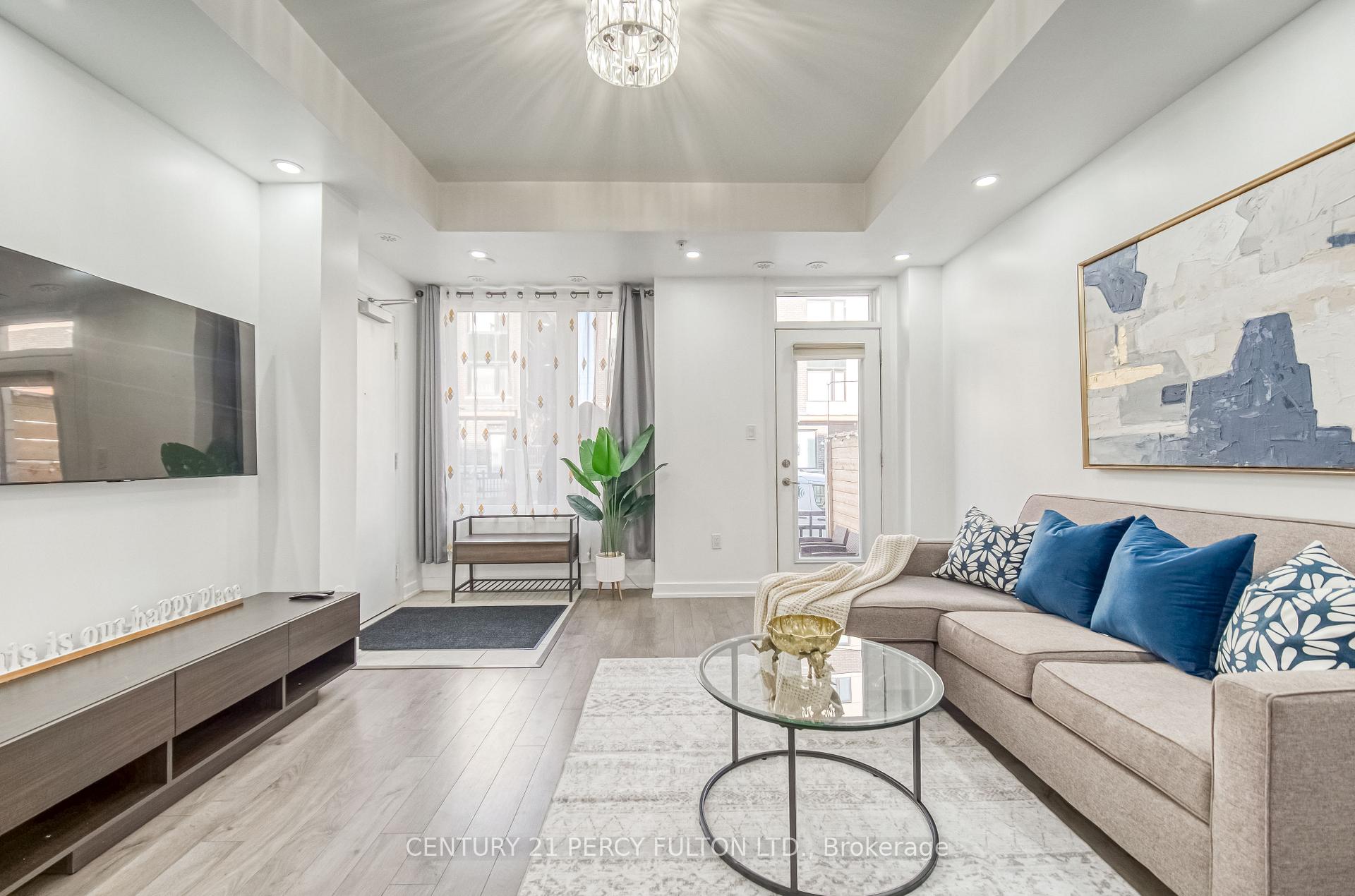 Photo 4 of Unit 504, 1555 Kingston Road, Pickering, Town Centre — HOMEH