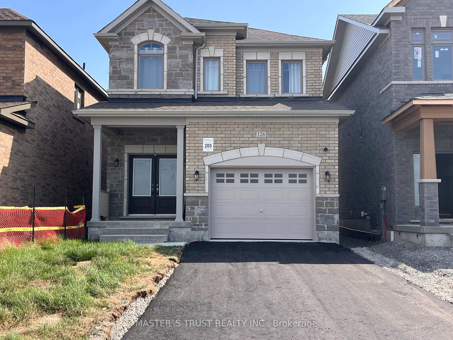 Photo 1 of 126 Lorne Thomas Place, New Tecumseth, Alliston — HOMEH