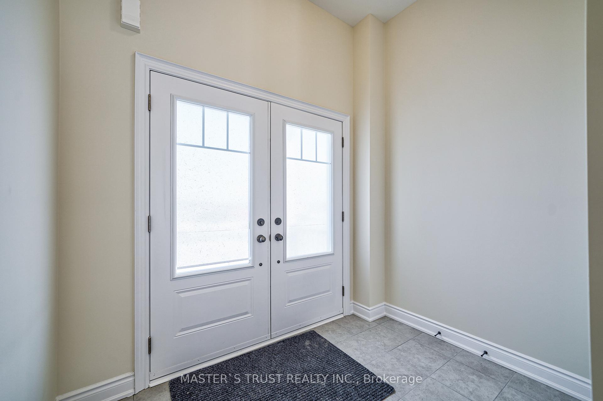 Photo 14 of 126 Lorne Thomas Place, New Tecumseth, Alliston — HOMEH