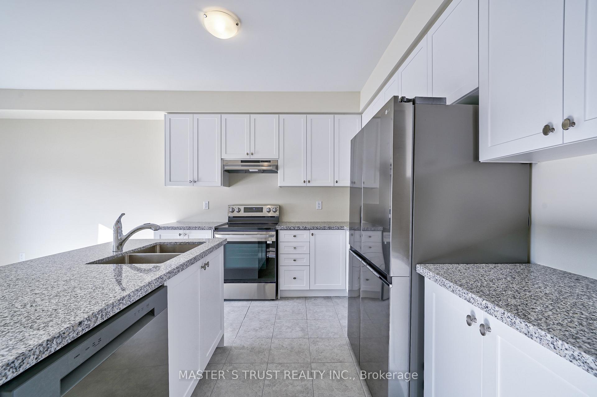 Photo 20 of 126 Lorne Thomas Place, New Tecumseth, Alliston — HOMEH