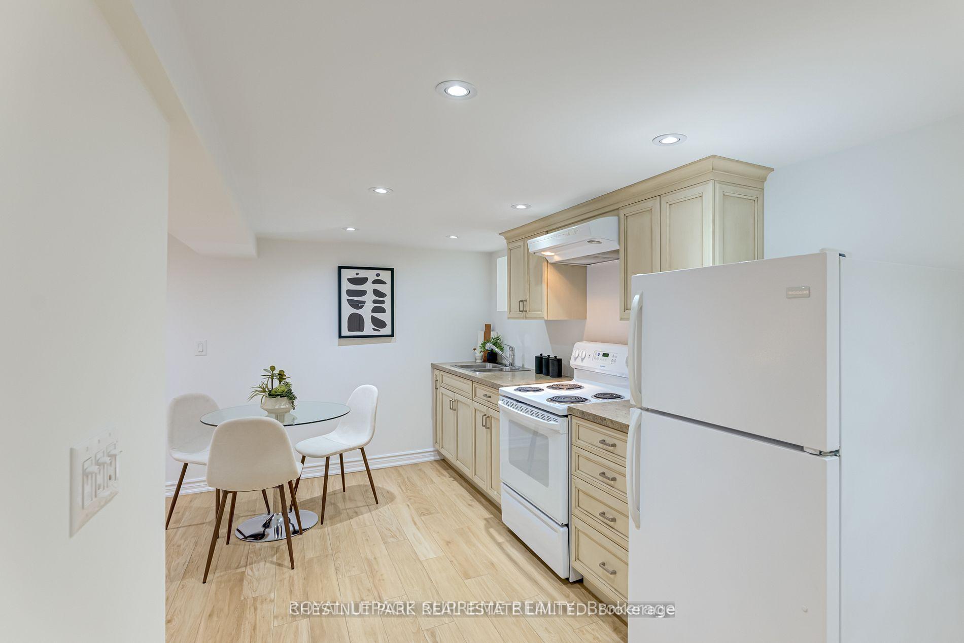Photo 6 of Unit Lower, 173 Arlington Avenue, Toronto, Humewood-Cedarvale — HOMEH