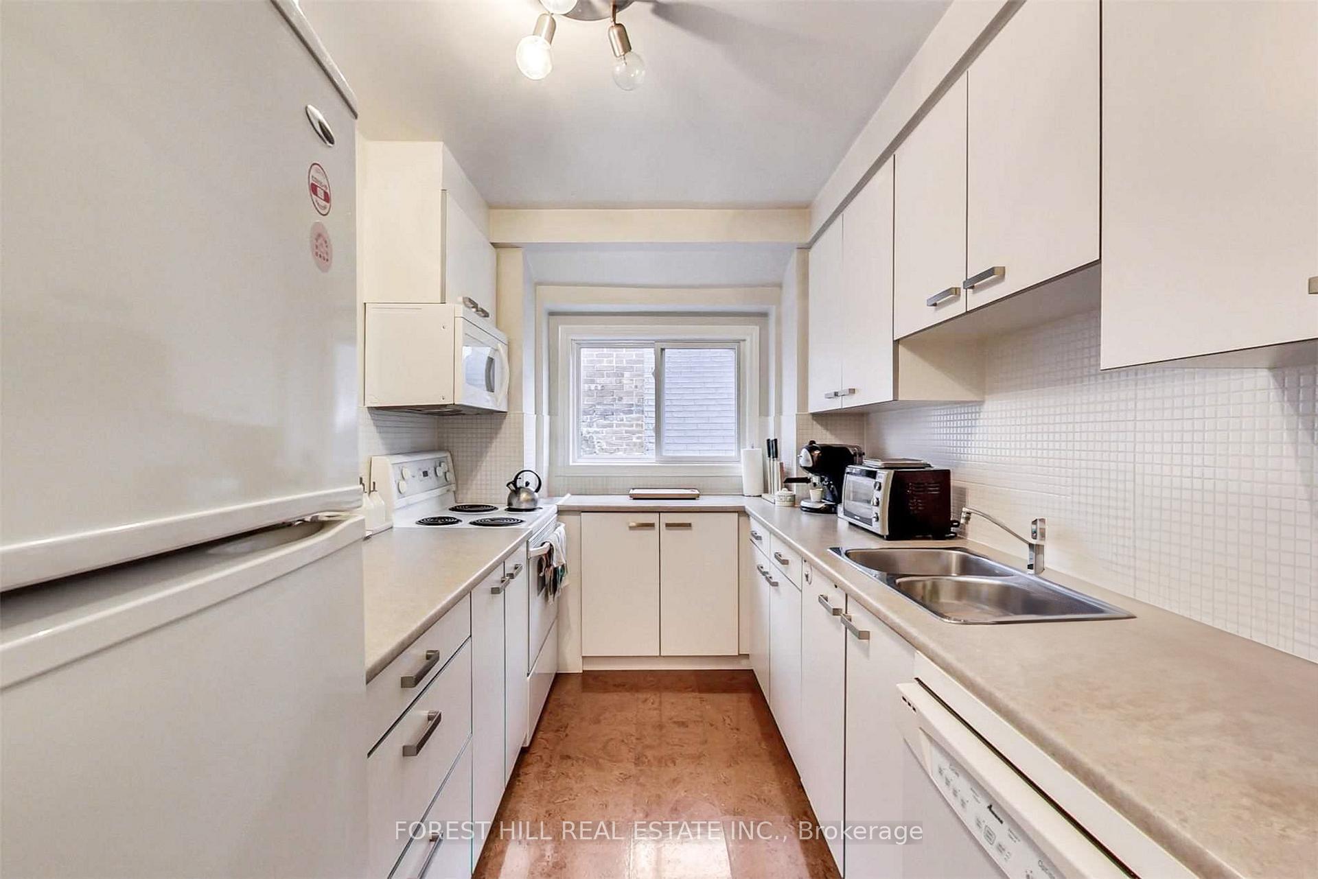 Photo 8 of Unit 5, 72 Walmer Road, Toronto, The Annex — HOMEH