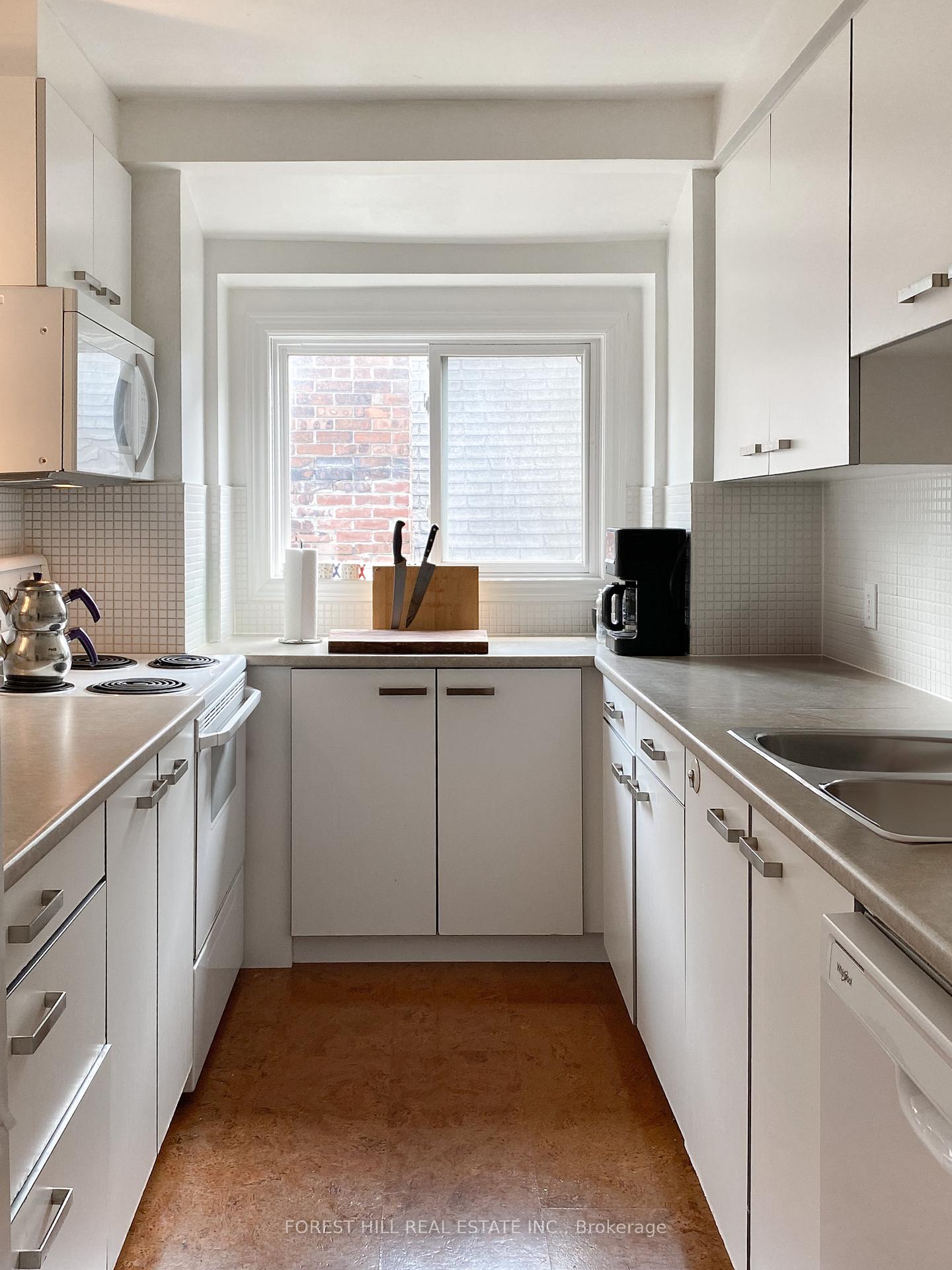 Photo 9 of Unit 5, 72 Walmer Road, Toronto, The Annex — HOMEH