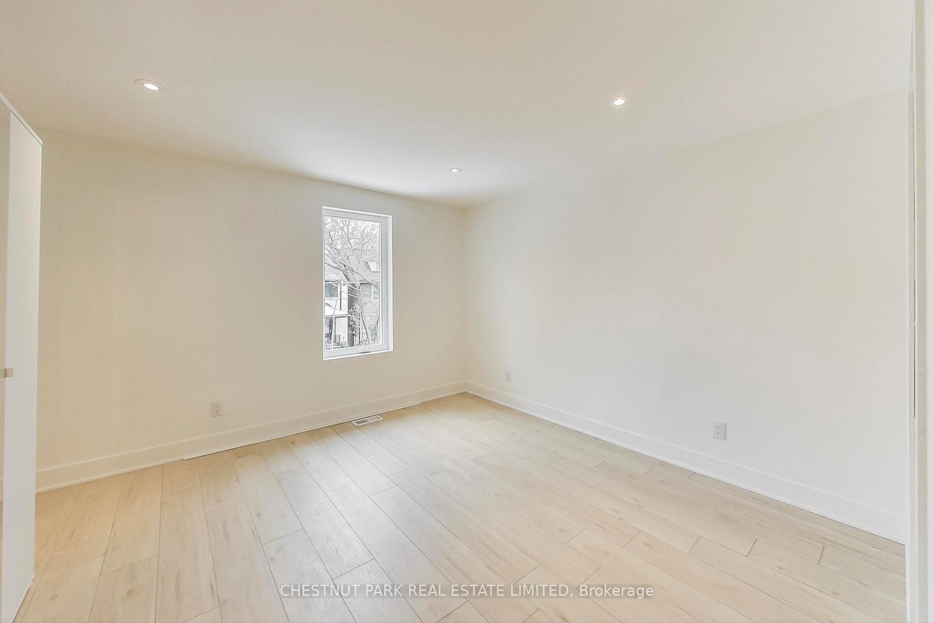 Photo 12 of 220 Albany Avenue, Toronto, The Annex — HOMEH