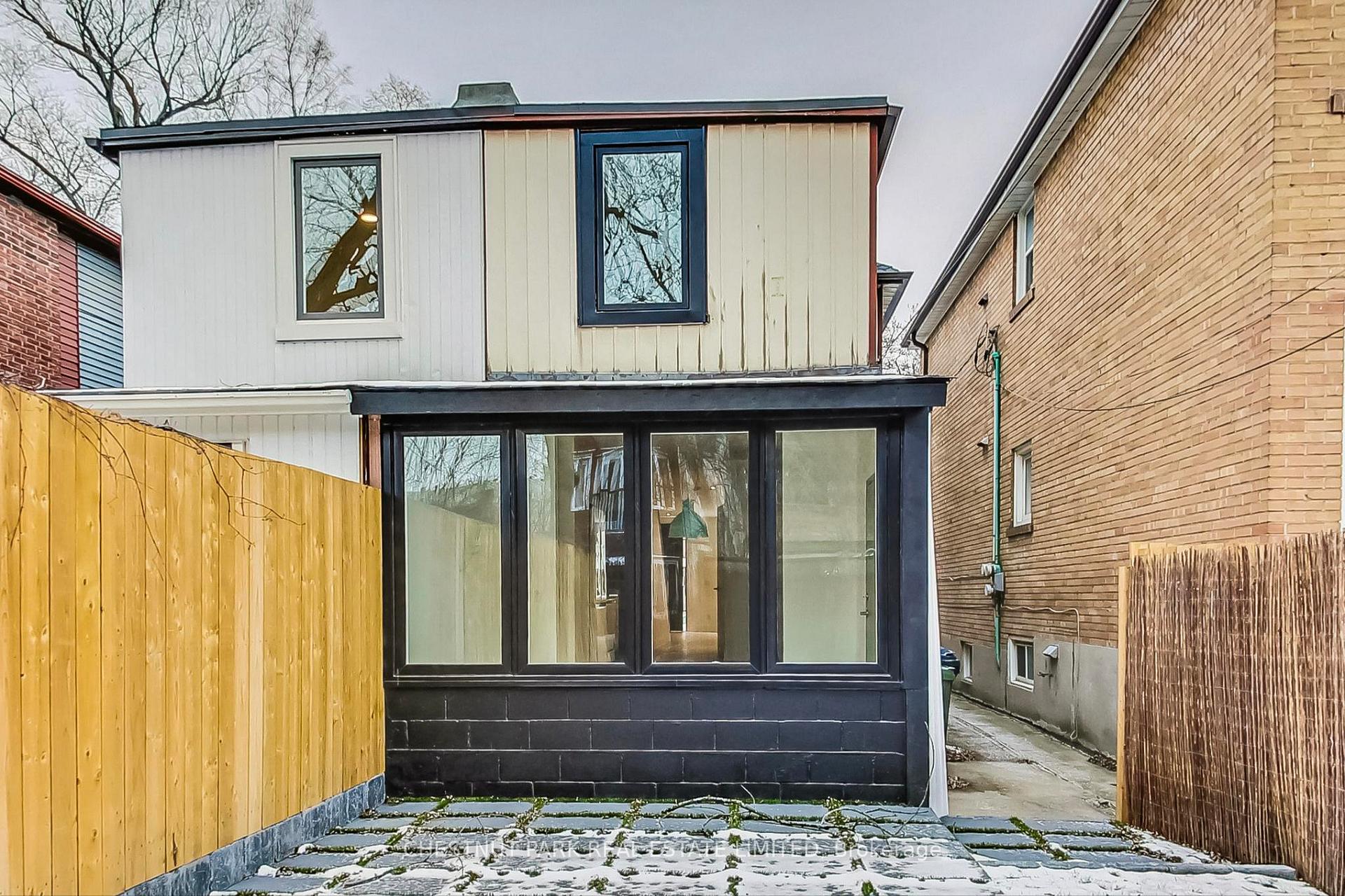 Photo 30 of 220 Albany Avenue, Toronto, The Annex — HOMEH