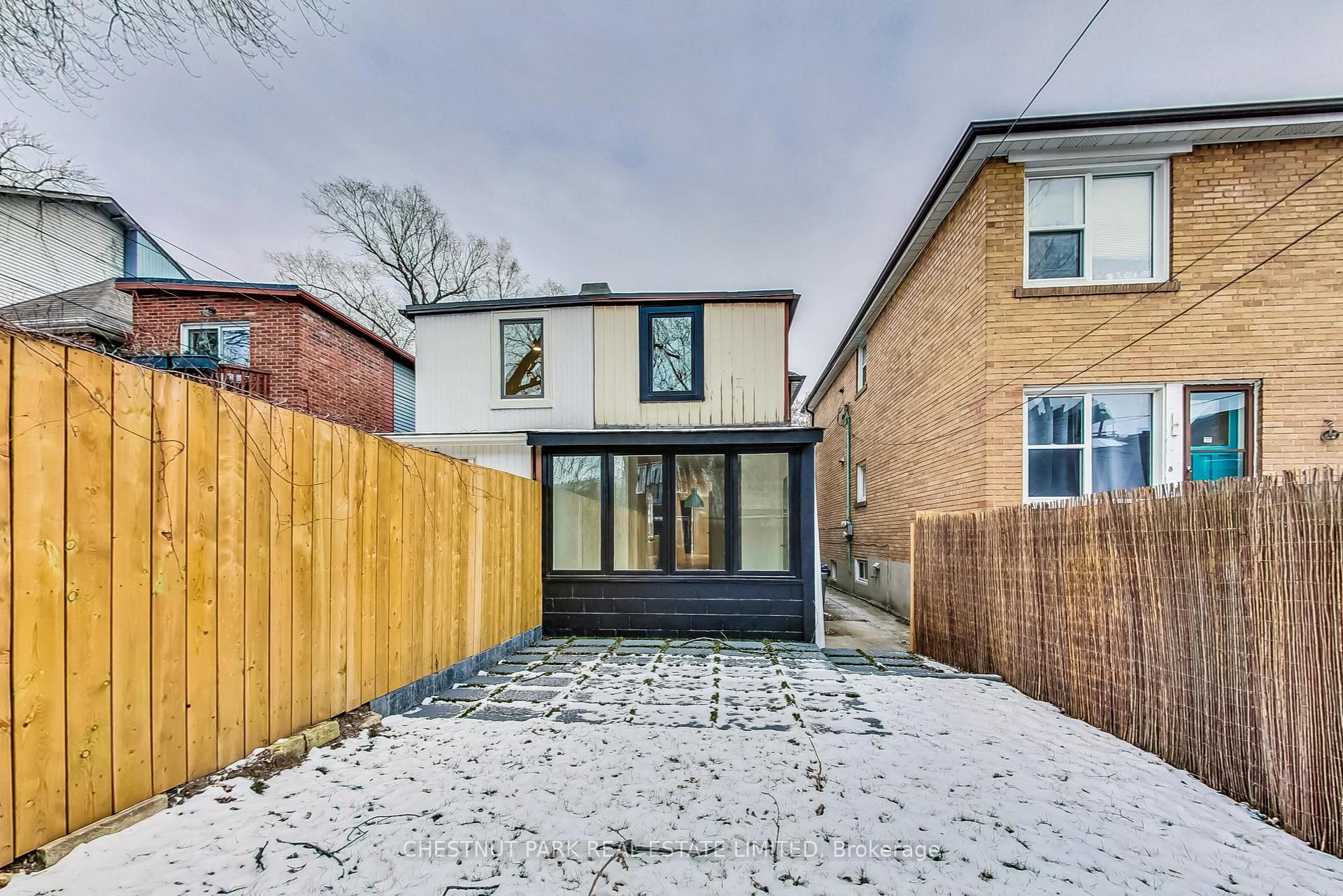 Photo 32 of 220 Albany Avenue, Toronto, The Annex — HOMEH