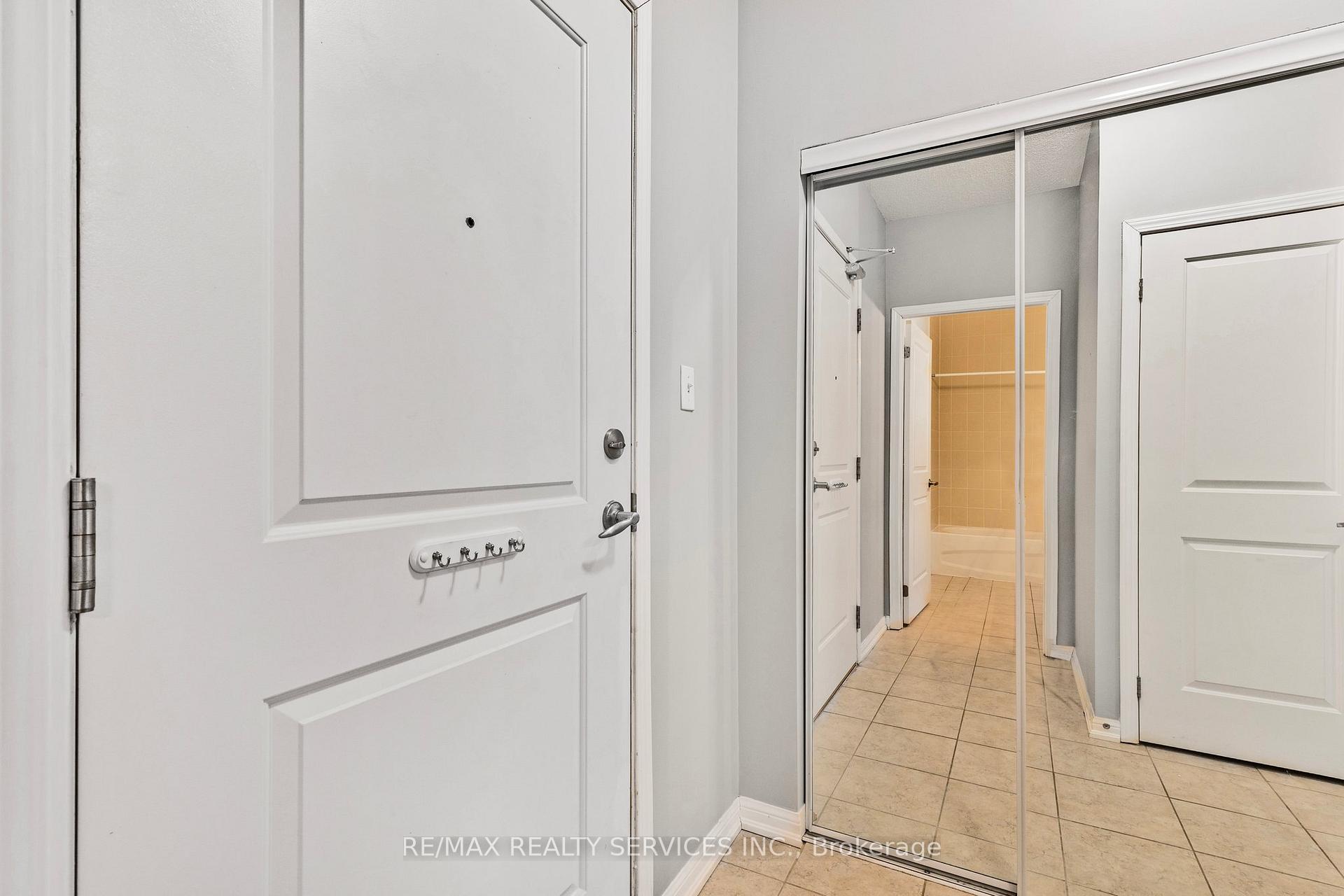 Photo 3 of Unit 123, 54 Harvey Johnston Way, Whitby, Brooklin — HOMEH