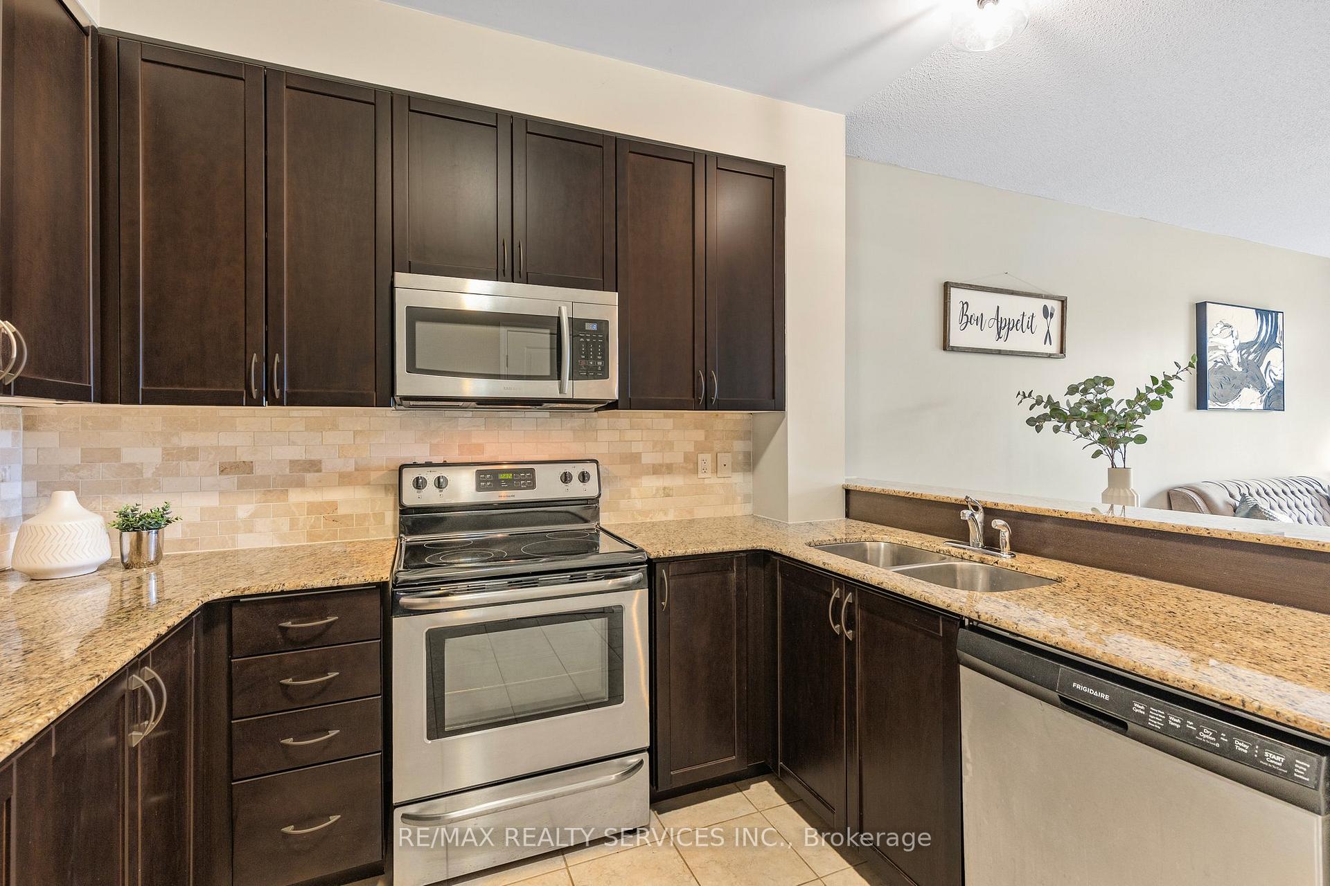 Photo 9 of Unit 123, 54 Harvey Johnston Way, Whitby, Brooklin — HOMEH
