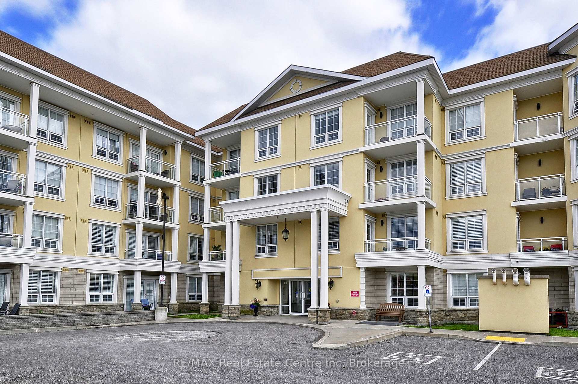 Photo 9 of Unit 217, 21 Brookhouse Drive, Clarington, Newcastle — HOMEH