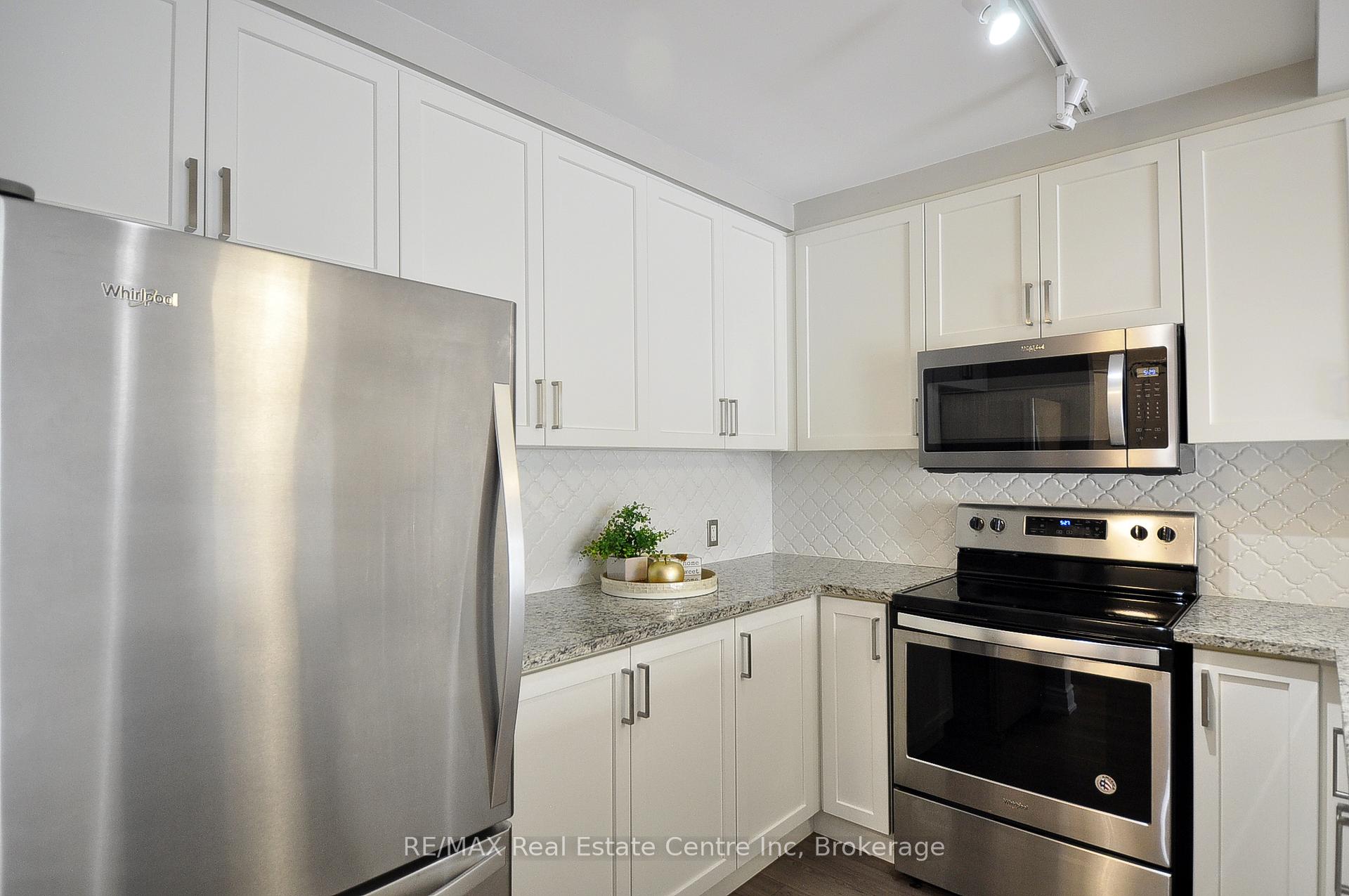 Photo 6 of Unit 217, 21 Brookhouse Drive, Clarington, Newcastle — HOMEH