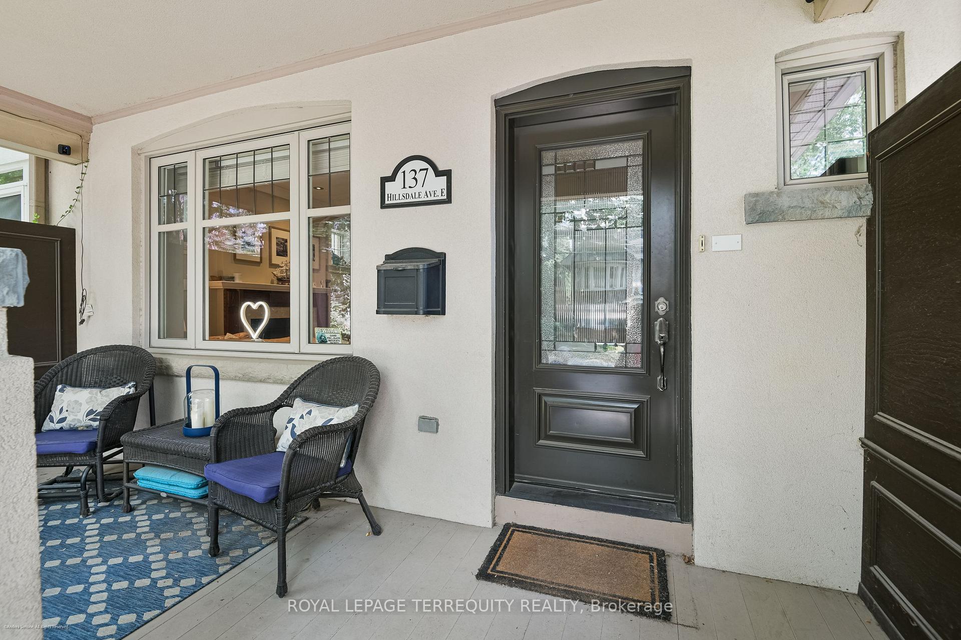 Photo 4 of 137 Hillsdale Avenue E, Toronto, Mount Pleasant East — HOMEH
