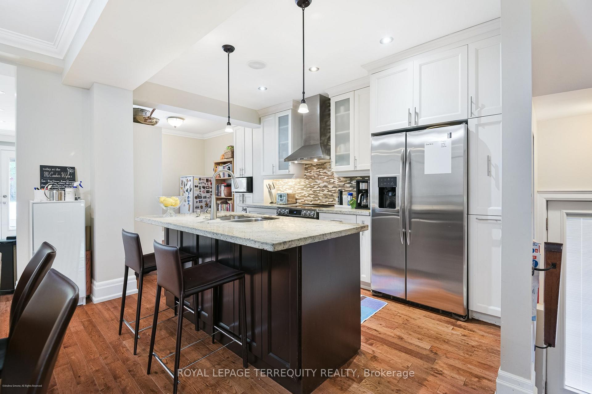 Photo 9 of 137 Hillsdale Avenue E, Toronto, Mount Pleasant East — HOMEH