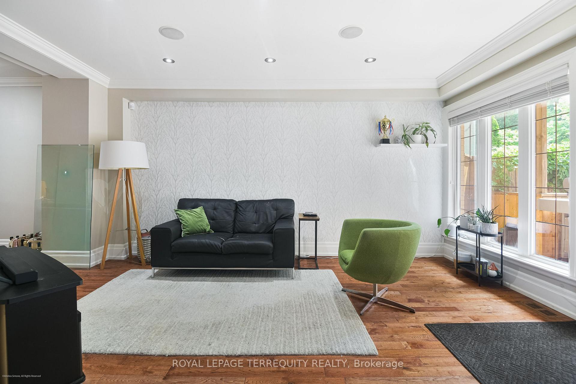 Photo 15 of 137 Hillsdale Avenue E, Toronto, Mount Pleasant East — HOMEH