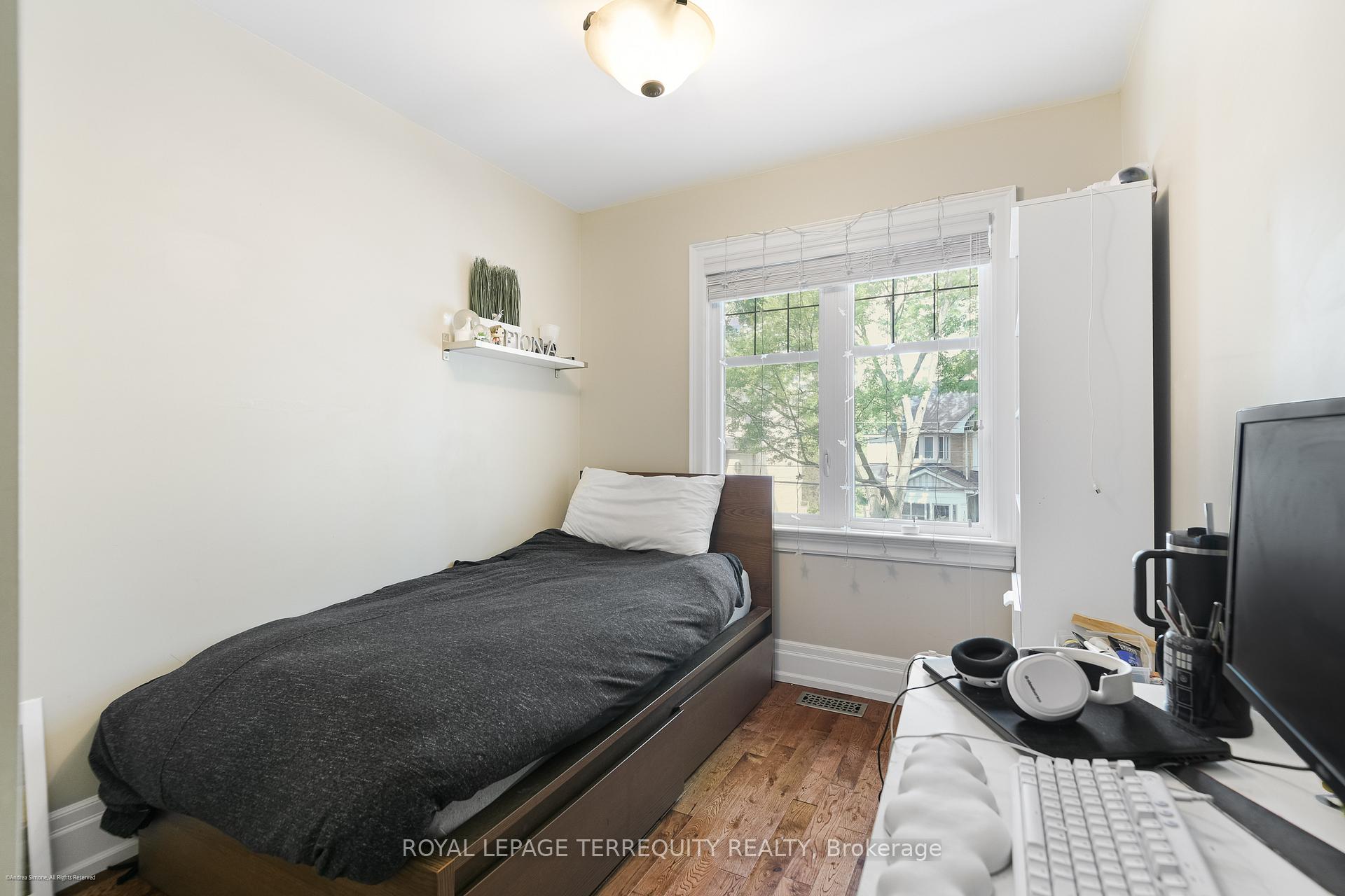 Photo 7 of 137 Hillsdale Avenue E, Toronto, Mount Pleasant East — HOMEH