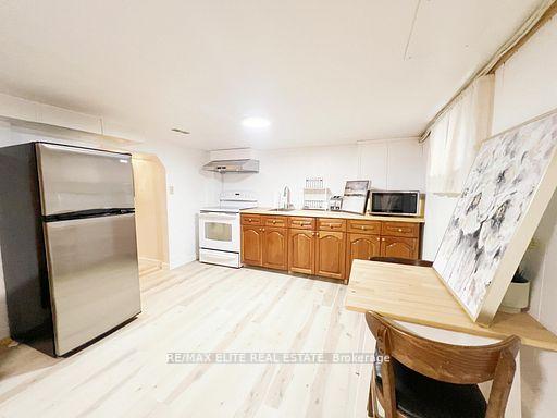 Photo 12 of 299 Robina Avenue E, Toronto, Oakwood Village — HOMEH