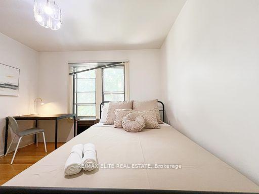 Photo 19 of 299 Robina Avenue E, Toronto, Oakwood Village — HOMEH