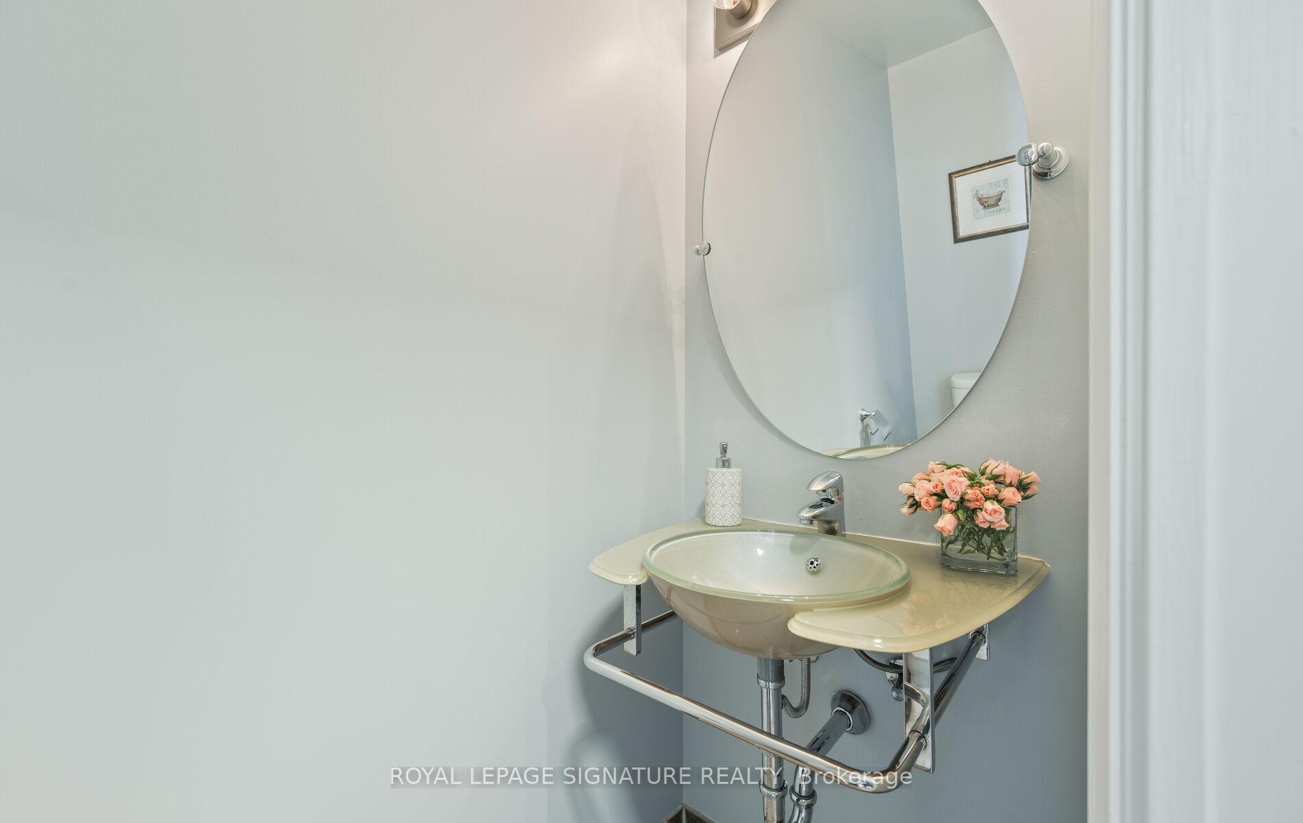 Photo 7 of Unit 1405, 8 Scollard Street, Toronto, The Annex — HOMEH