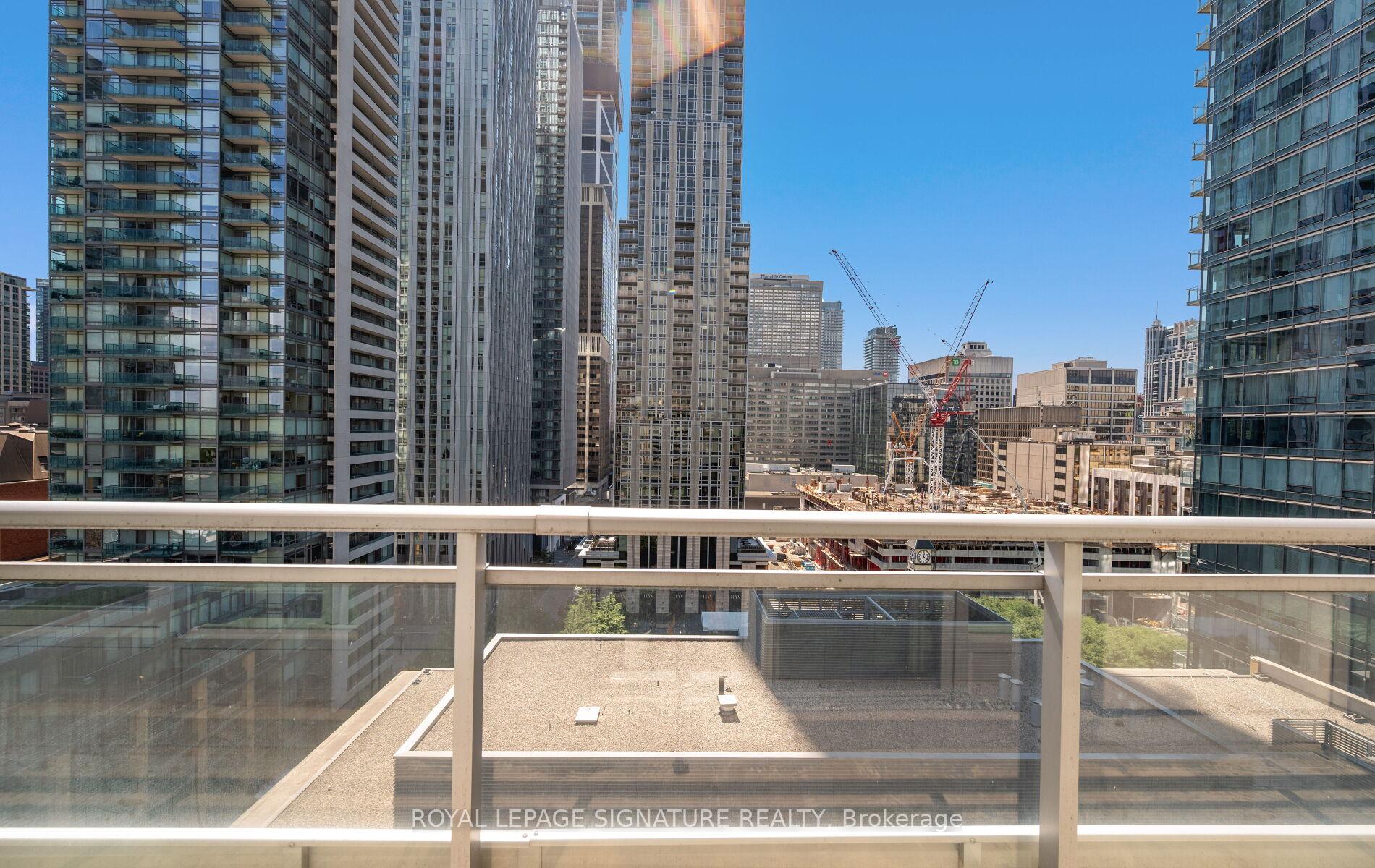 Photo 17 of Unit 1405, 8 Scollard Street, Toronto, The Annex — HOMEH