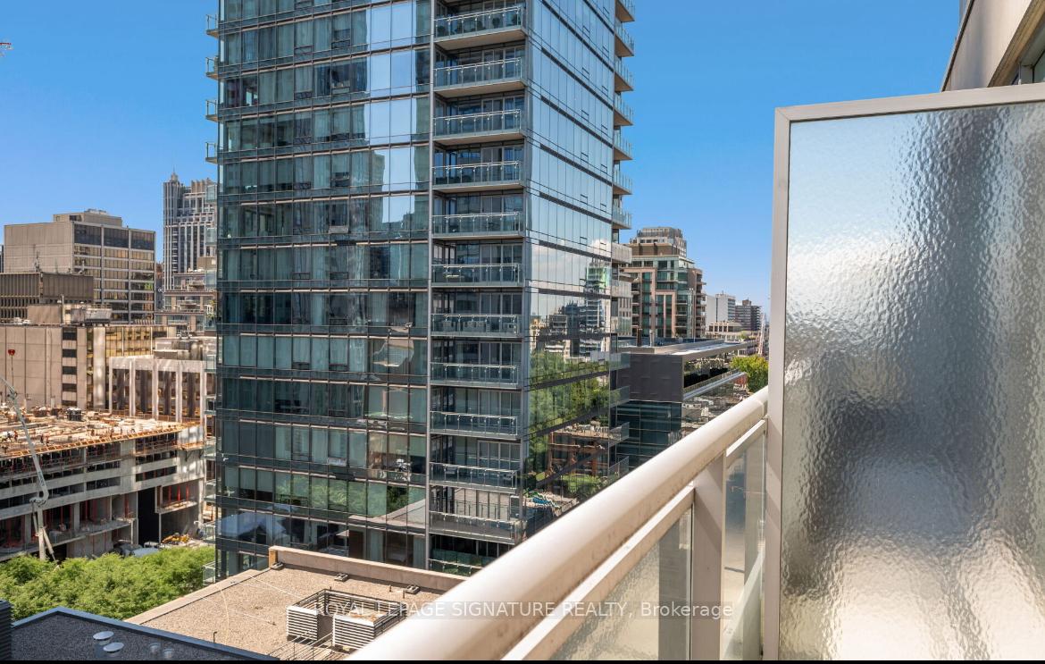Photo 20 of Unit 1405, 8 Scollard Street, Toronto, The Annex — HOMEH