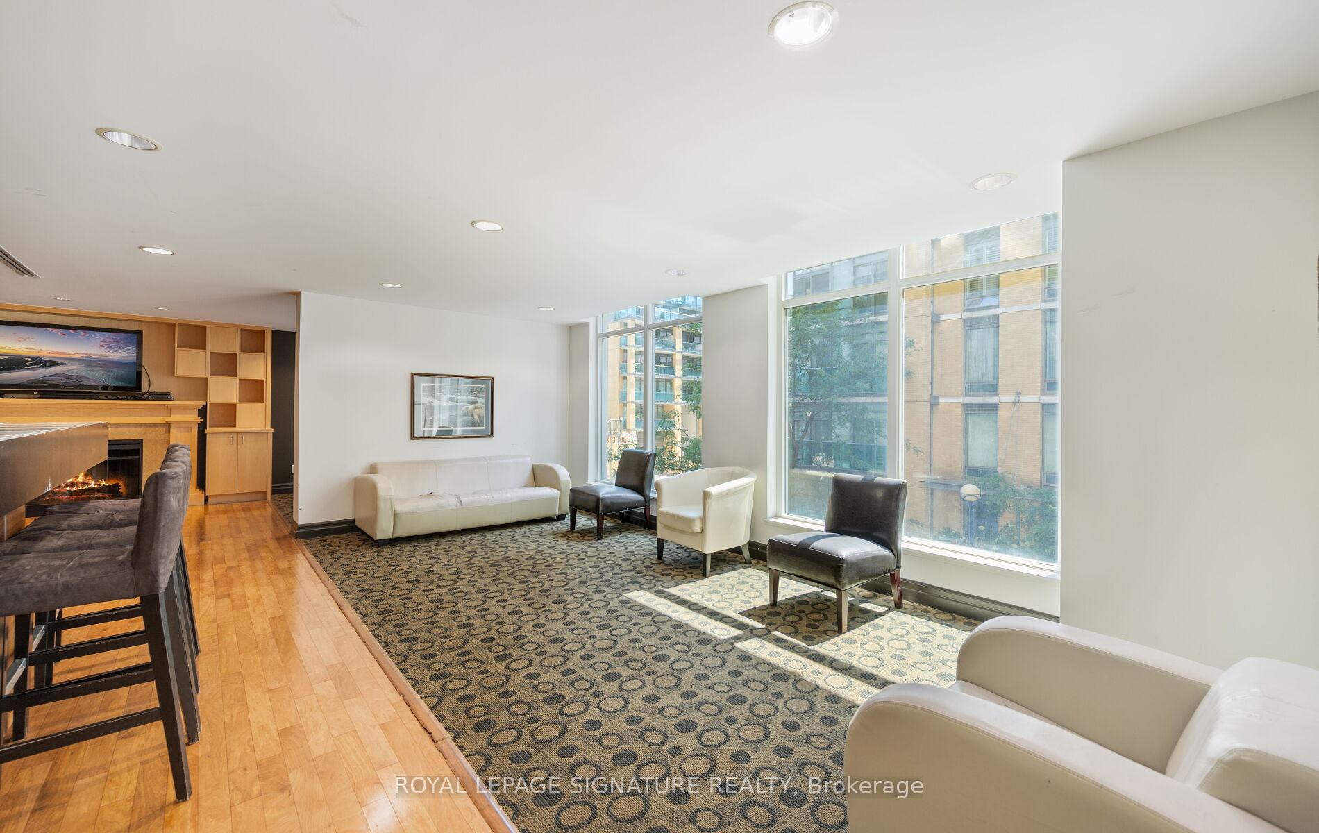 Photo 22 of Unit 1405, 8 Scollard Street, Toronto, The Annex — HOMEH