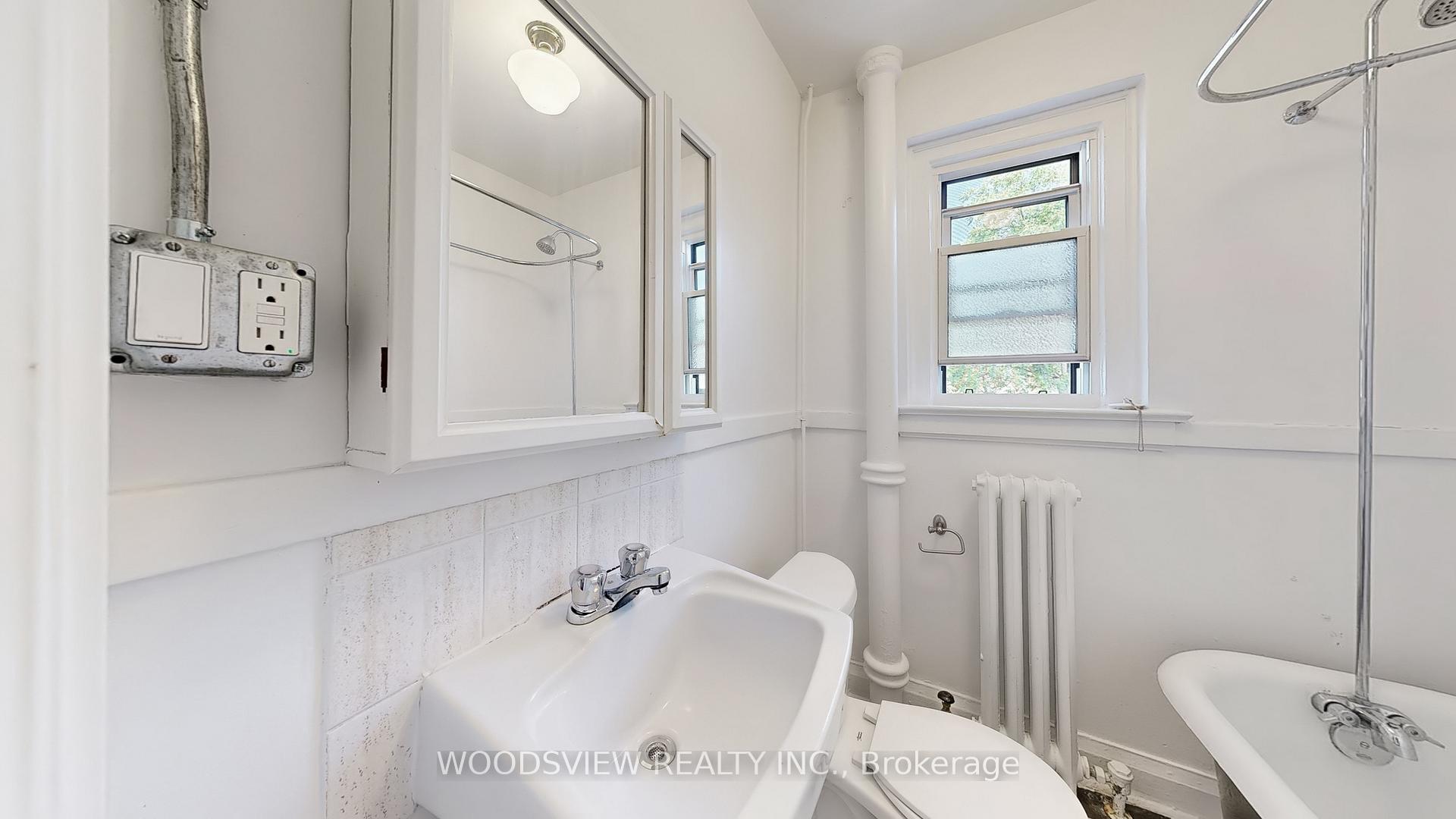 Photo 7 of Unit 19, 42 Barton Avenue, Toronto, The Annex — HOMEH