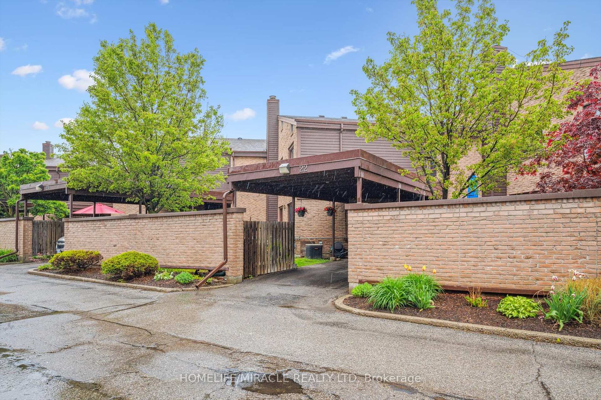 Photo 1 of Unit 22, 28 Underhill Crescent, Kitchener — HOMEH