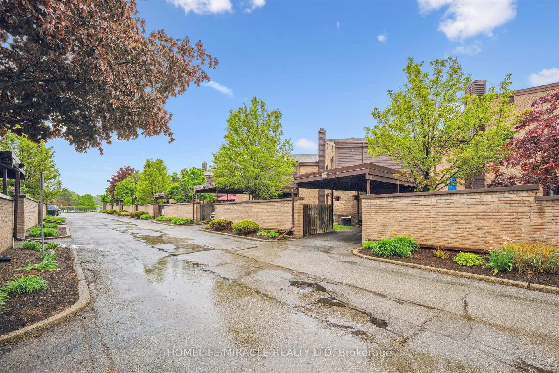 Photo 16 of Unit 22, 28 Underhill Crescent, Kitchener — HOMEH