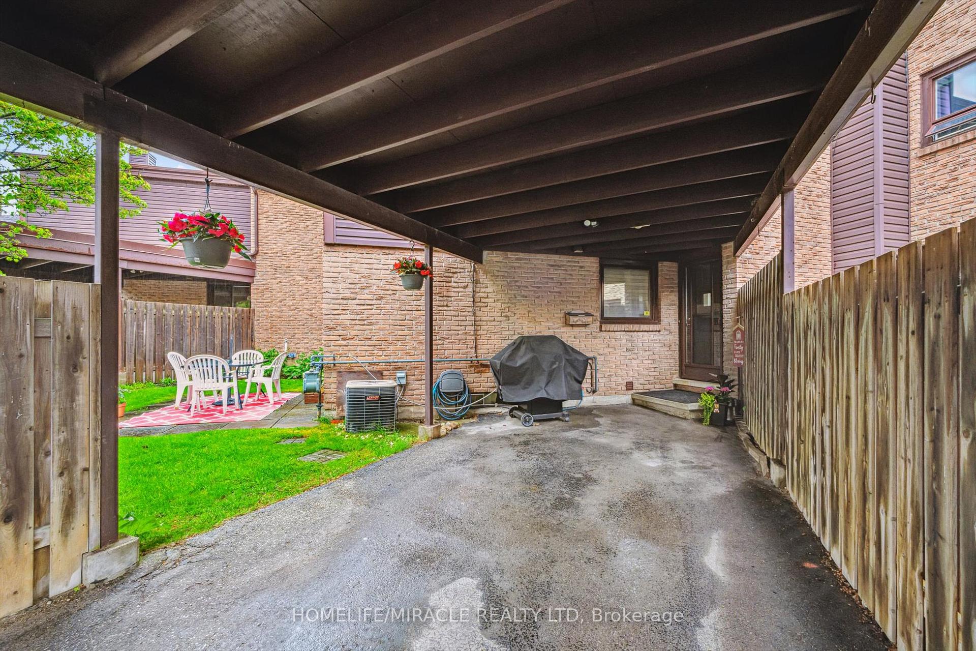 Photo 13 of Unit 22, 28 Underhill Crescent, Kitchener — HOMEH