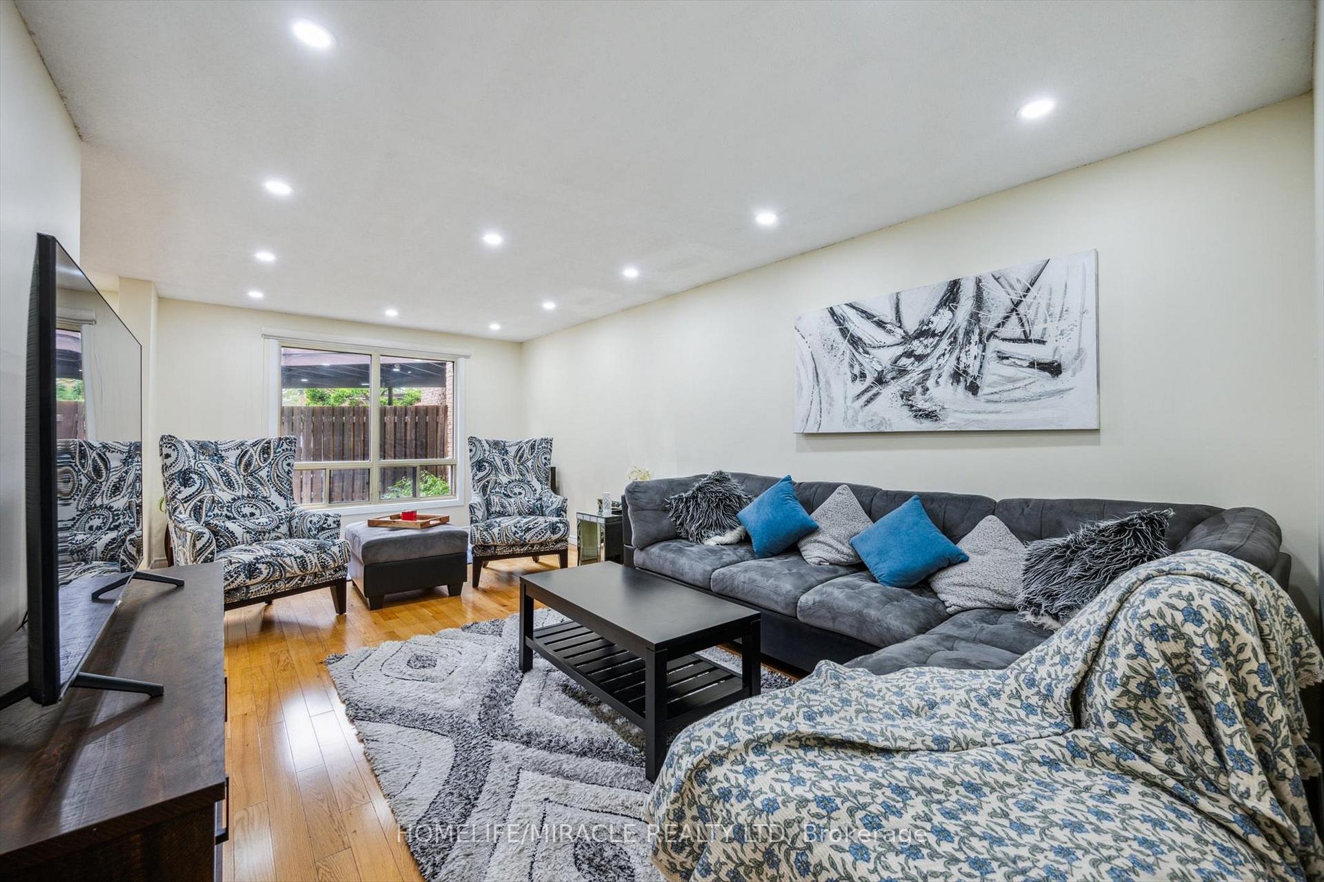 Photo 14 of Unit 22, 28 Underhill Crescent, Kitchener — HOMEH