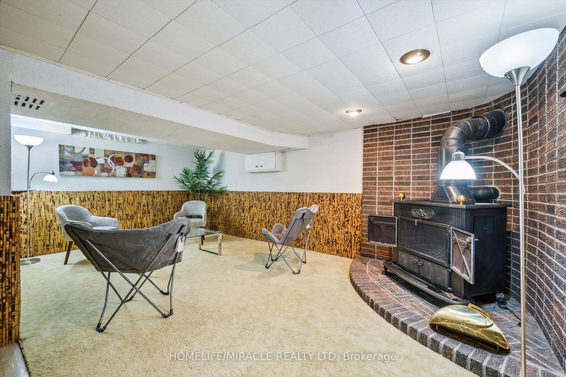 Photo 24 of Unit 22, 28 Underhill Crescent, Kitchener — HOMEH