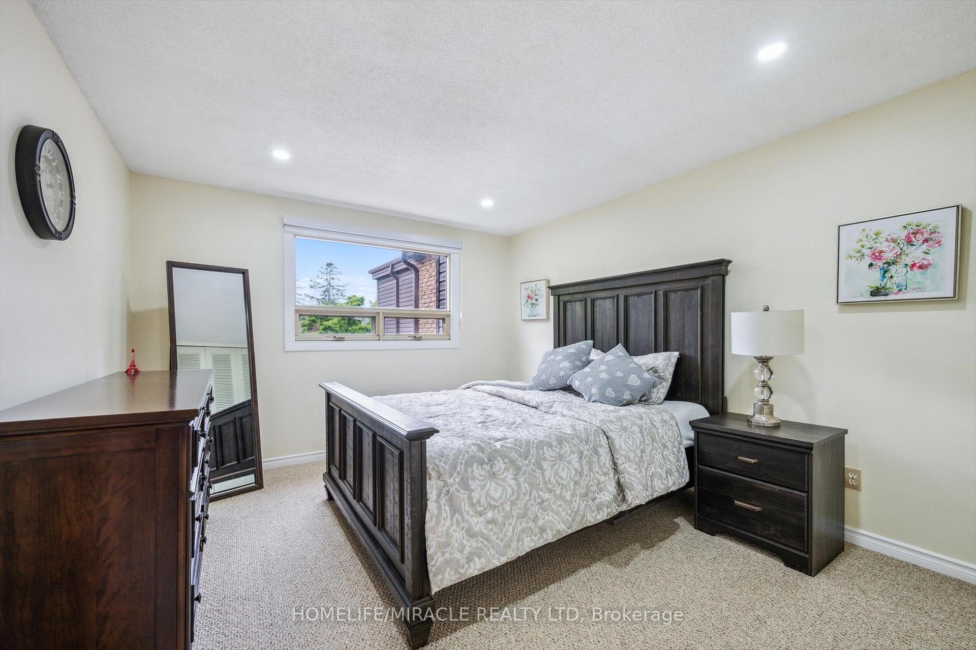 Photo 20 of Unit 22, 28 Underhill Crescent, Kitchener — HOMEH