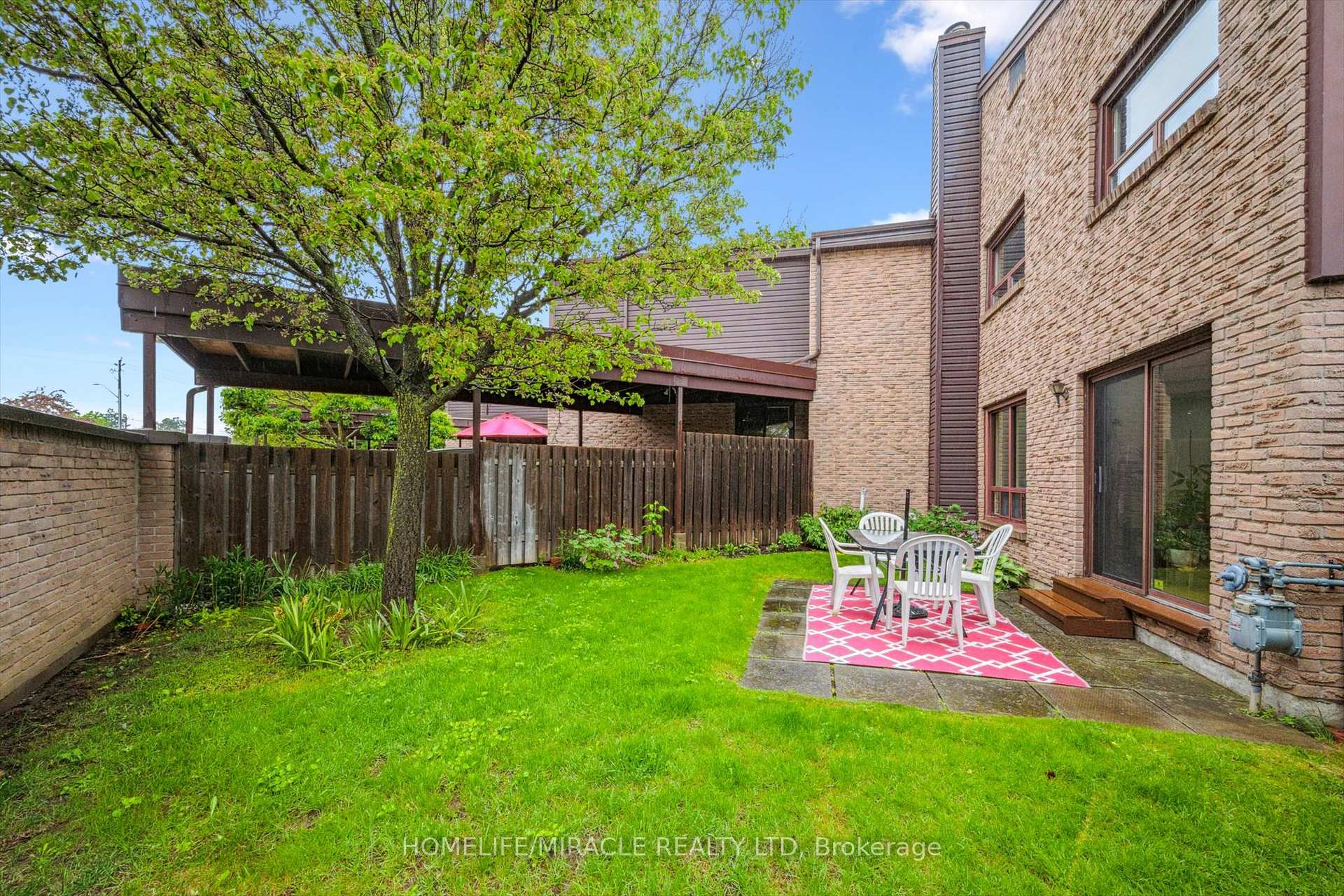Photo 28 of Unit 22, 28 Underhill Crescent, Kitchener — HOMEH