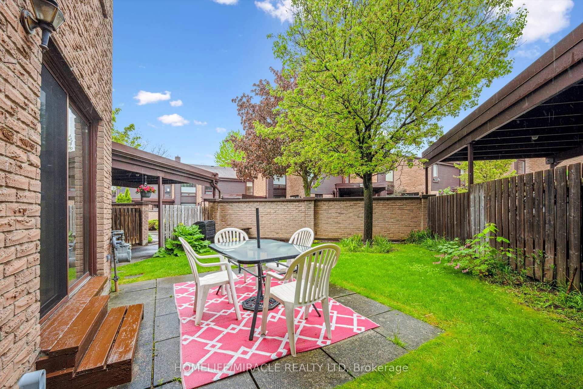 Photo 35 of Unit 22, 28 Underhill Crescent, Kitchener — HOMEH