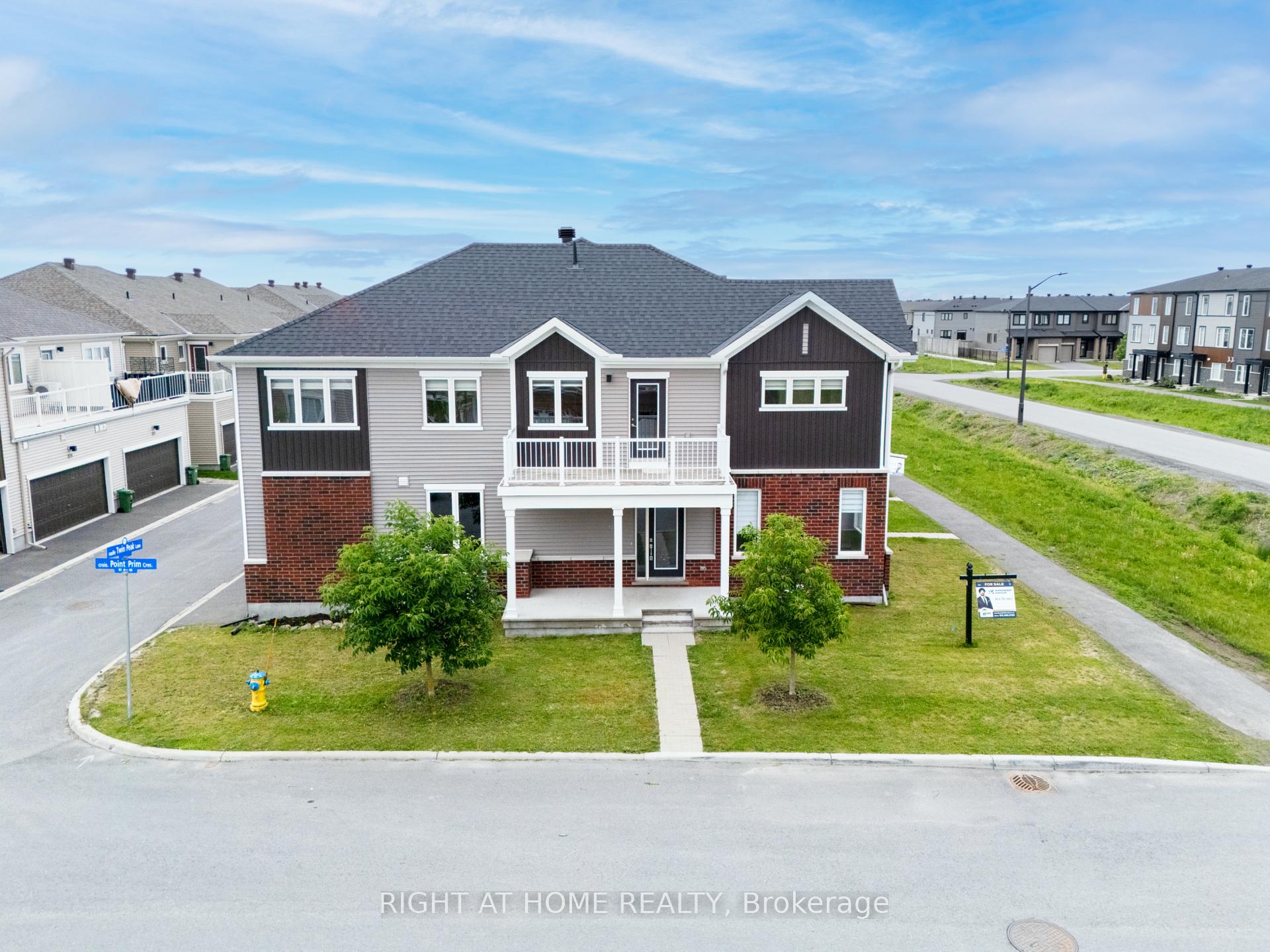Photo 1 of 1070 Chapman Mills Drive, Ottawa, Barrhaven - Heritage Park — HOMEH