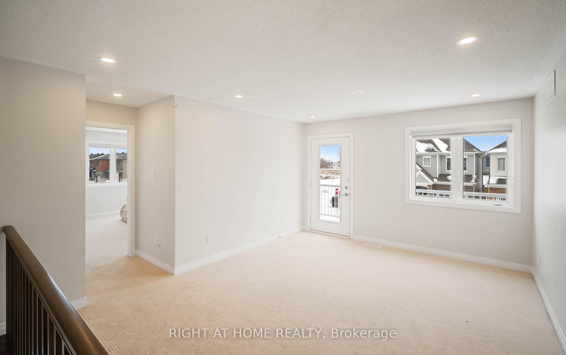 Photo 10 of 1070 Chapman Mills Drive, Ottawa, Barrhaven - Heritage Park — HOMEH