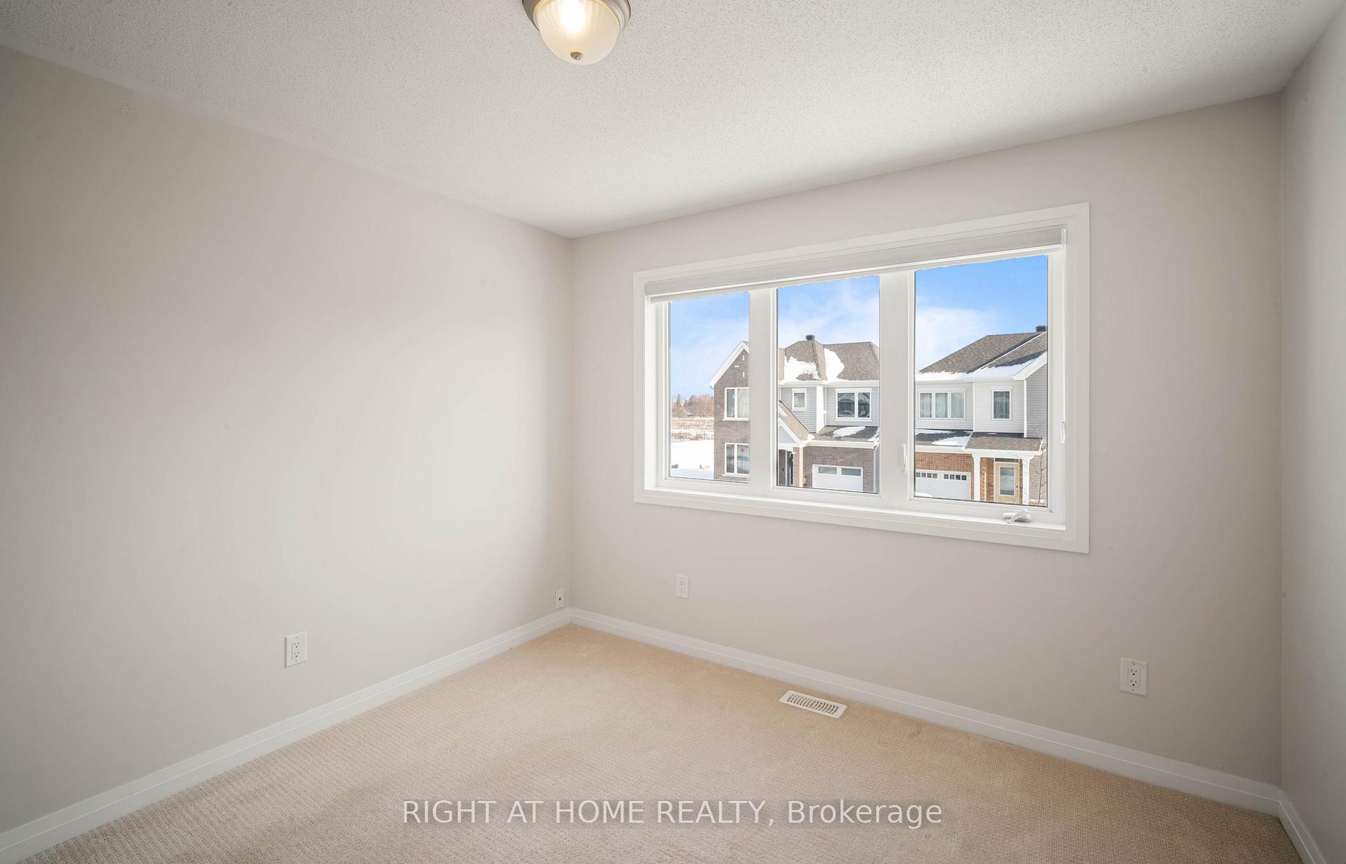 Photo 19 of 1070 Chapman Mills Drive, Ottawa, Barrhaven - Heritage Park — HOMEH