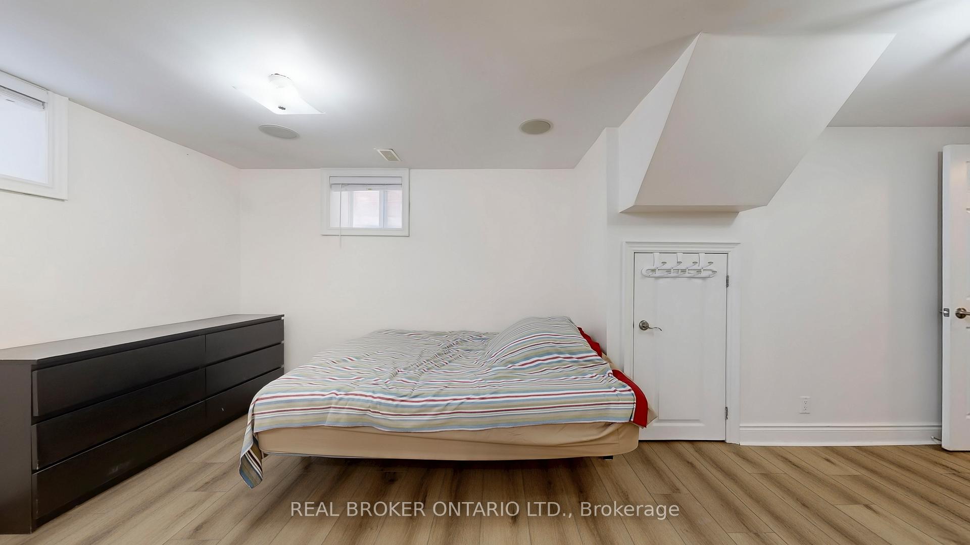 Photo 4 of Unit Bsmt, 32 Allenvale Avenue, Toronto, Oakwood Village — HOMEH