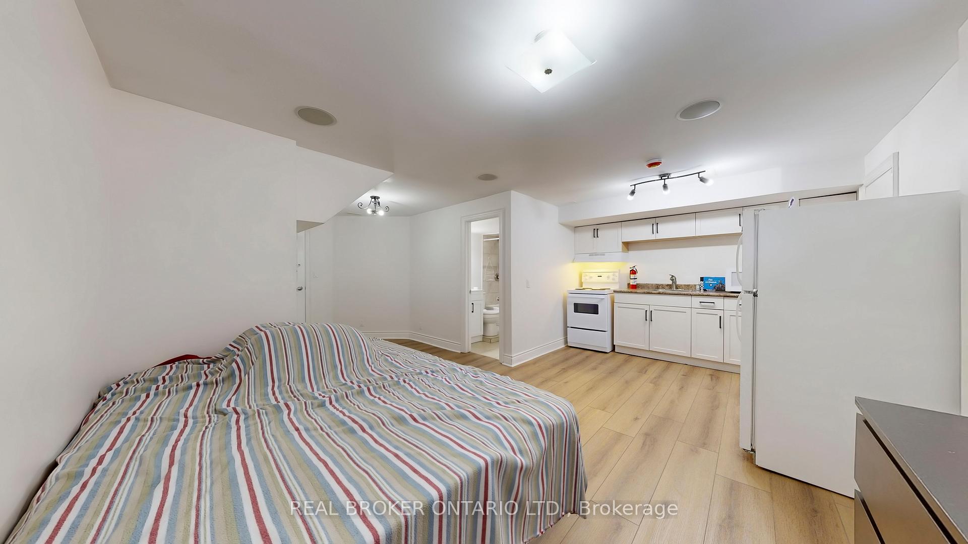 Photo 11 of Unit Bsmt, 32 Allenvale Avenue, Toronto, Oakwood Village — HOMEH