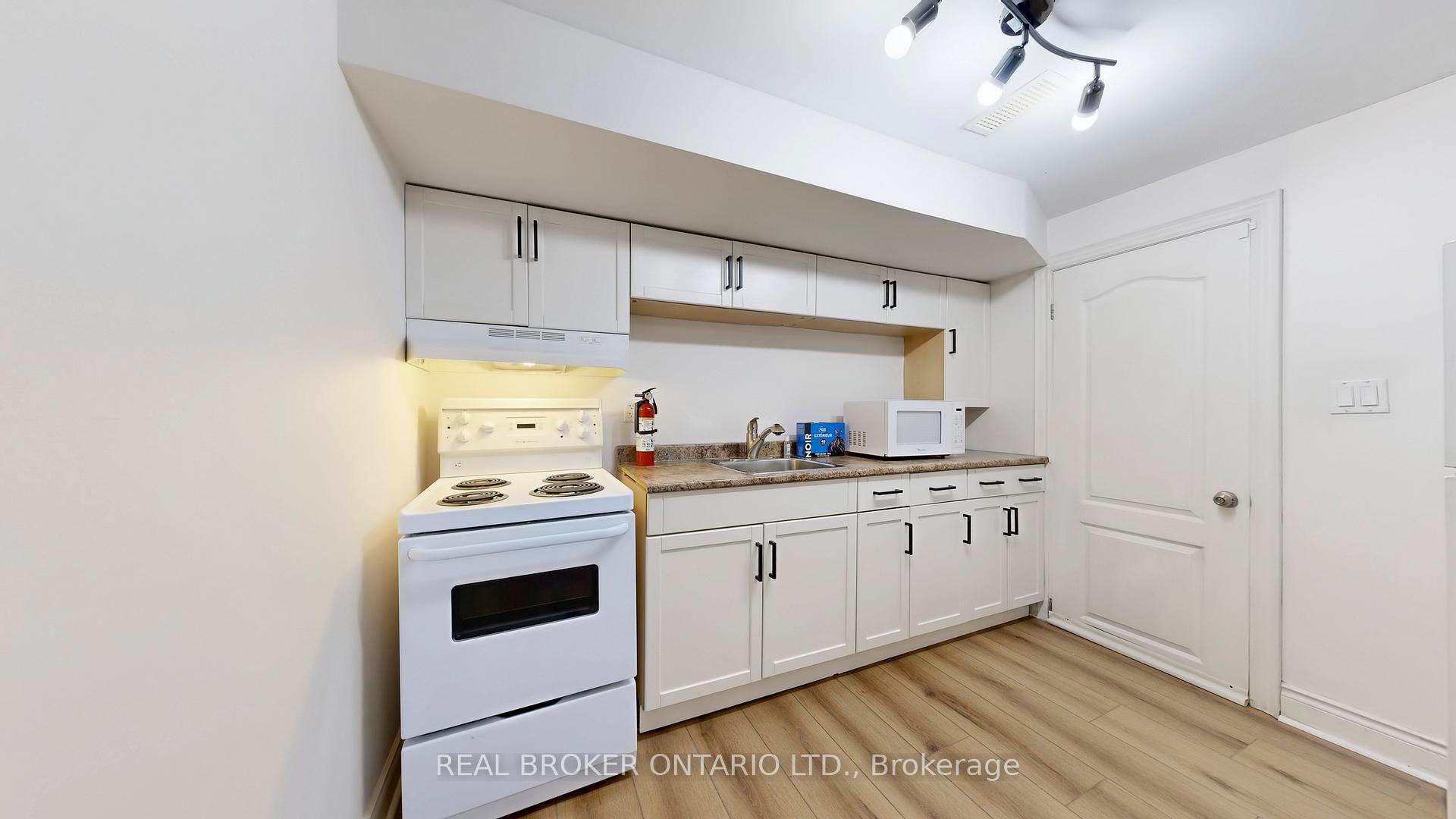 Photo 3 of Unit Bsmt, 32 Allenvale Avenue, Toronto, Oakwood Village — HOMEH
